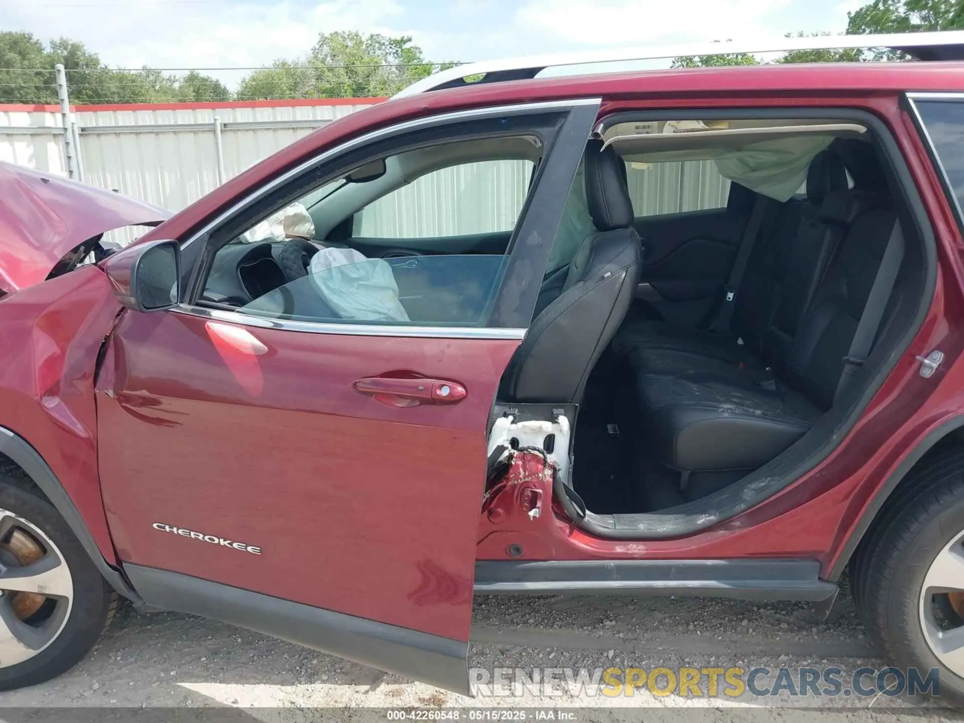 15 Photograph of a damaged car 1C4PJLDB1KD443567 JEEP CHEROKEE 2019