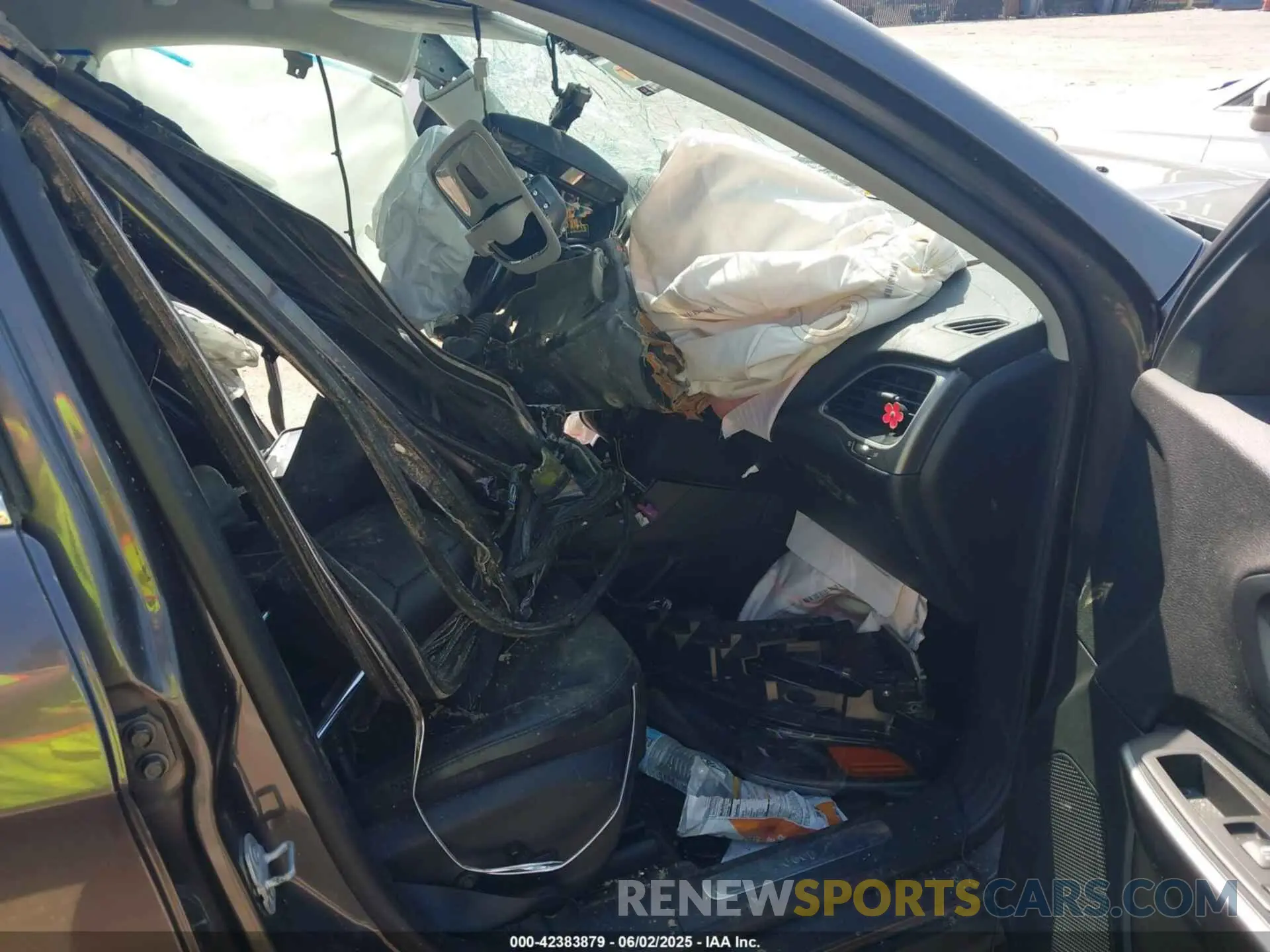 5 Photograph of a damaged car 1C4PJLDB2KD433890 JEEP CHEROKEE 2019
