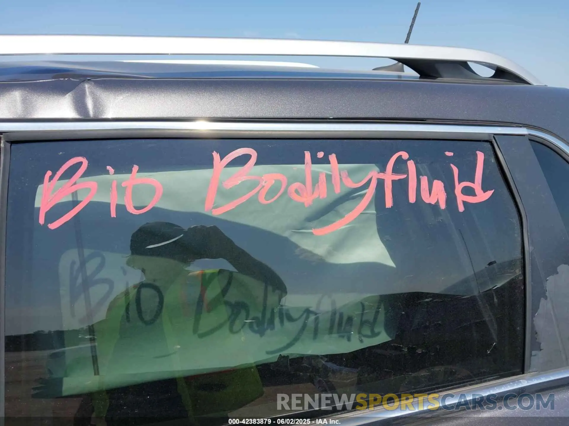 6 Photograph of a damaged car 1C4PJLDB2KD433890 JEEP CHEROKEE 2019