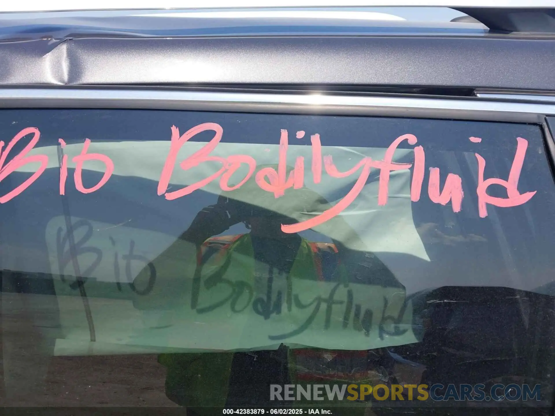 7 Photograph of a damaged car 1C4PJLDB2KD433890 JEEP CHEROKEE 2019