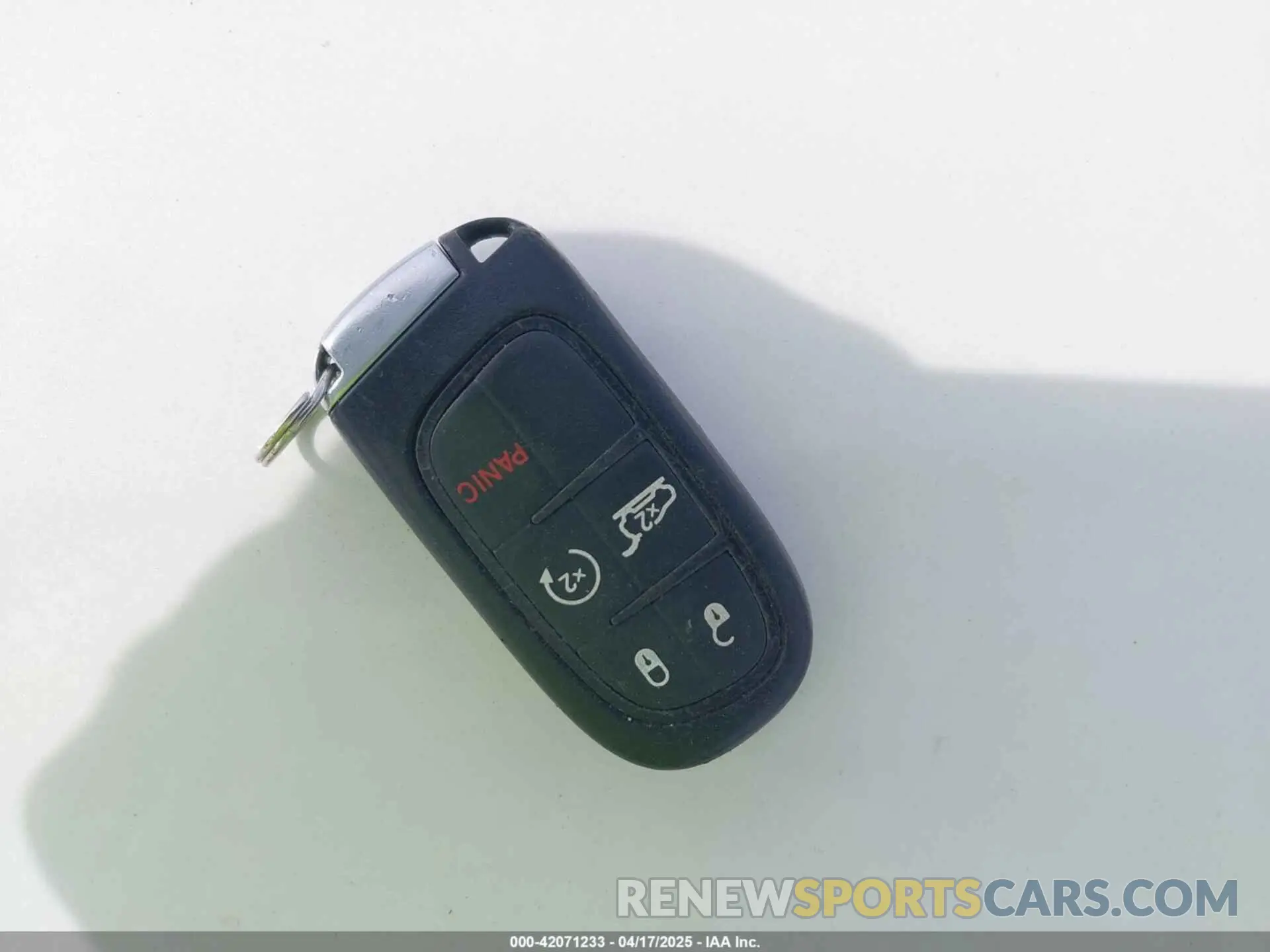 11 Photograph of a damaged car 1C4PJLDB3KD266665 JEEP CHEROKEE 2019