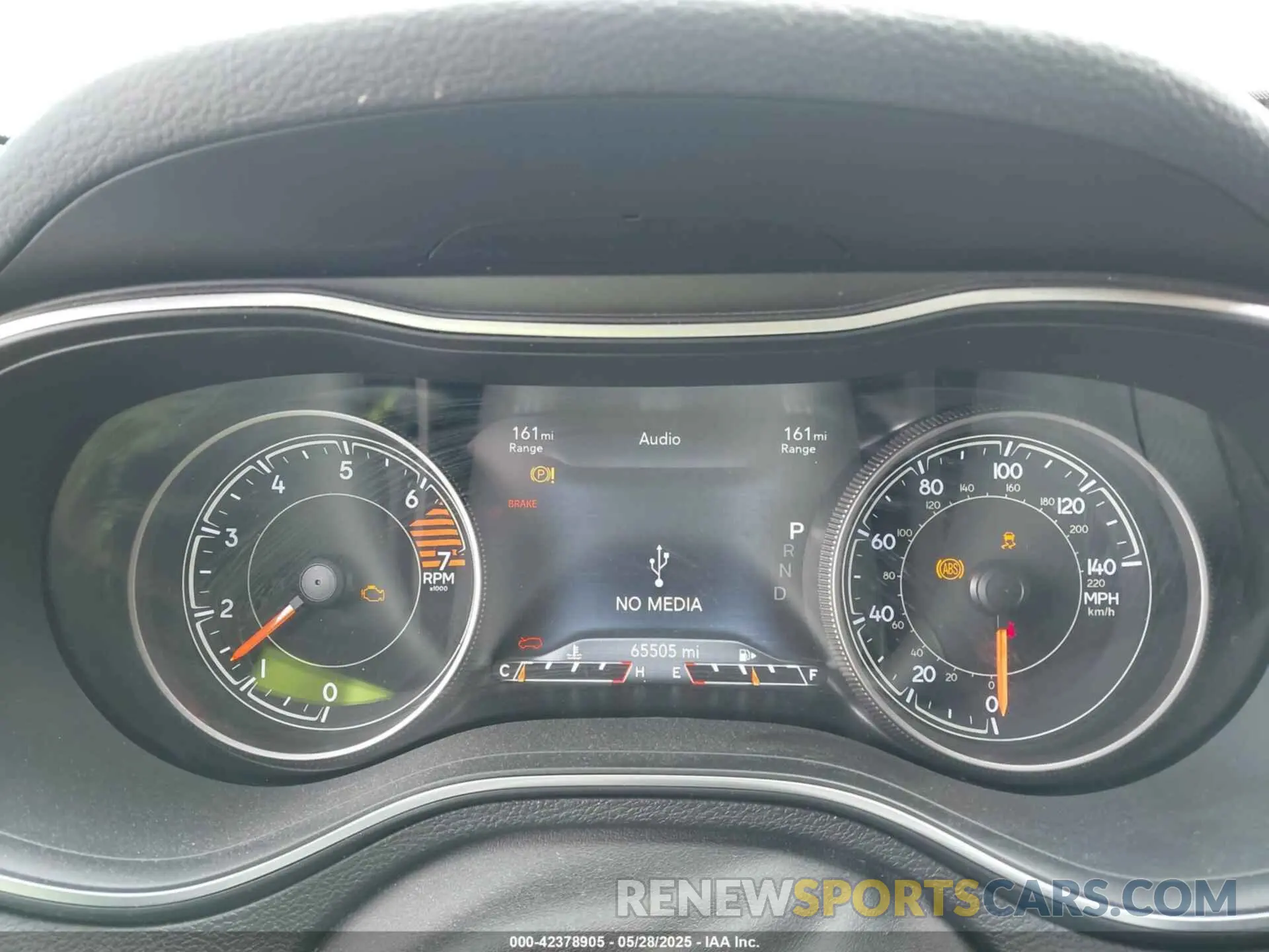 7 Photograph of a damaged car 1C4PJLDB4KD365690 JEEP CHEROKEE 2019