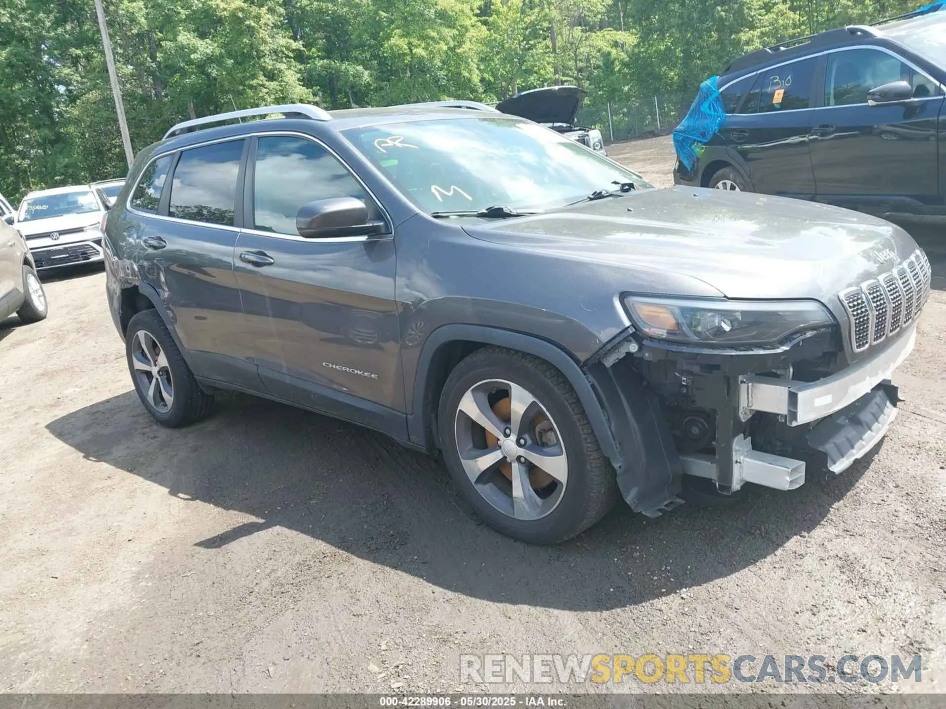 1 Photograph of a damaged car 1C4PJLDB5KD380988 JEEP CHEROKEE 2019