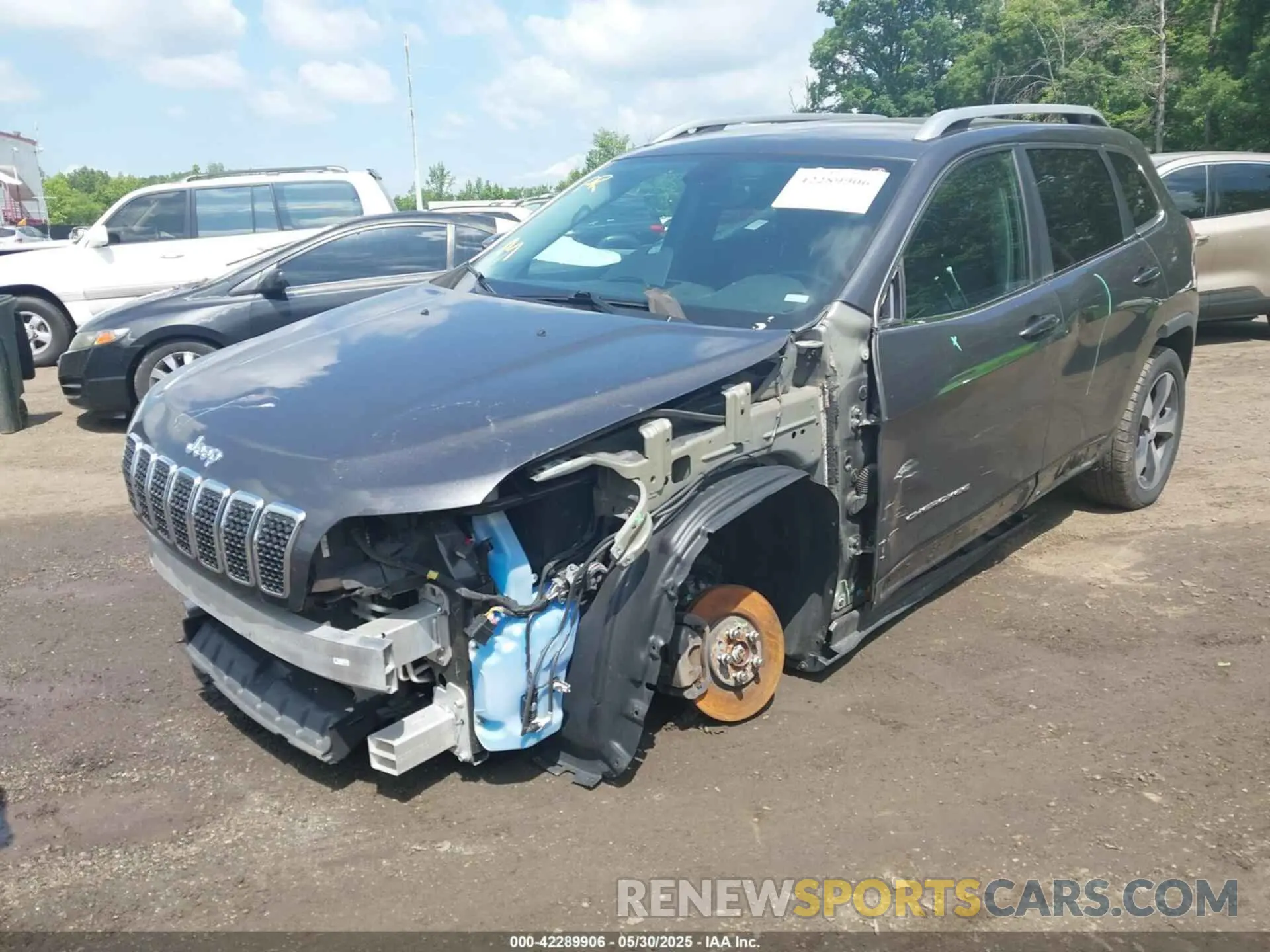 2 Photograph of a damaged car 1C4PJLDB5KD380988 JEEP CHEROKEE 2019