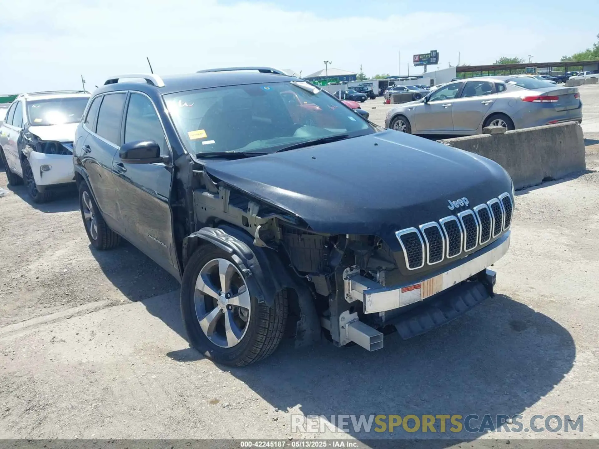 6 Photograph of a damaged car 1C4PJLDB5KD469816 JEEP CHEROKEE 2019
