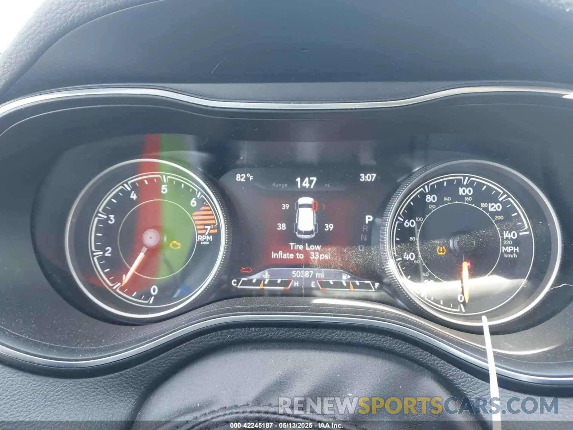 7 Photograph of a damaged car 1C4PJLDB5KD469816 JEEP CHEROKEE 2019