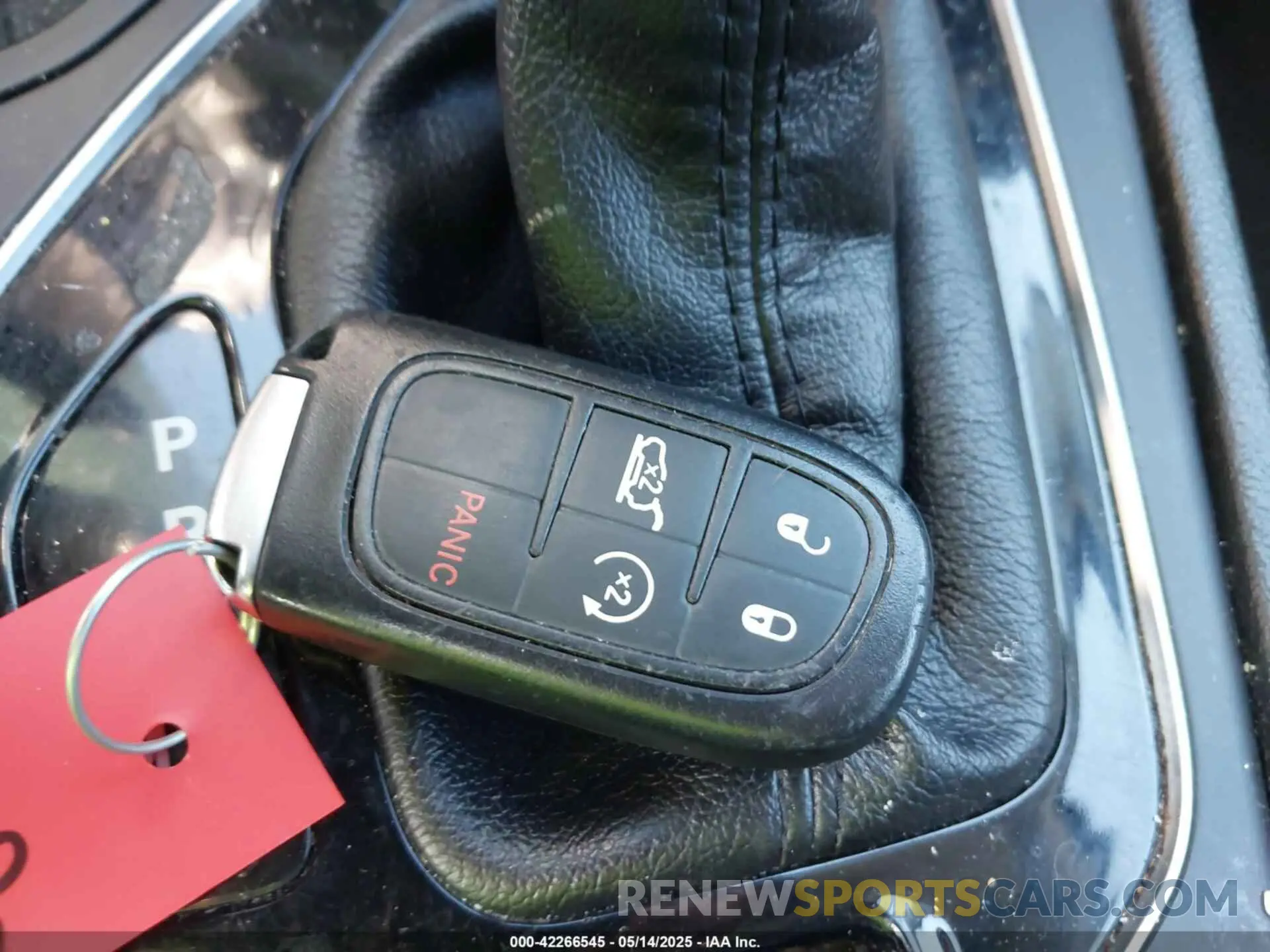 11 Photograph of a damaged car 1C4PJLDB8KD136168 JEEP CHEROKEE 2019