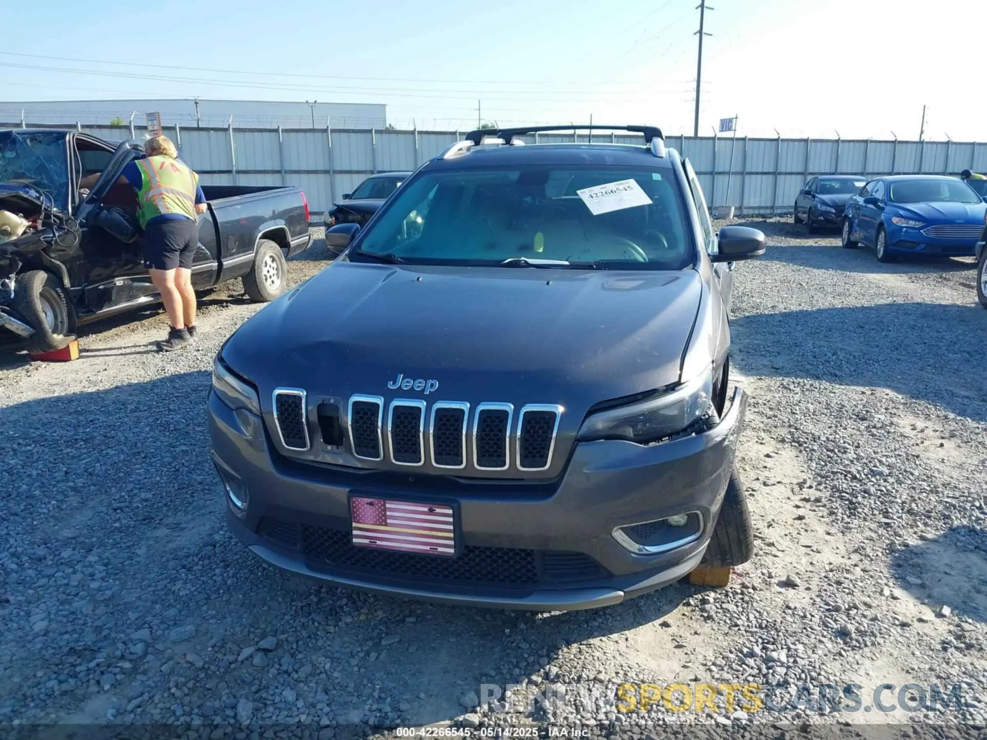 6 Photograph of a damaged car 1C4PJLDB8KD136168 JEEP CHEROKEE 2019