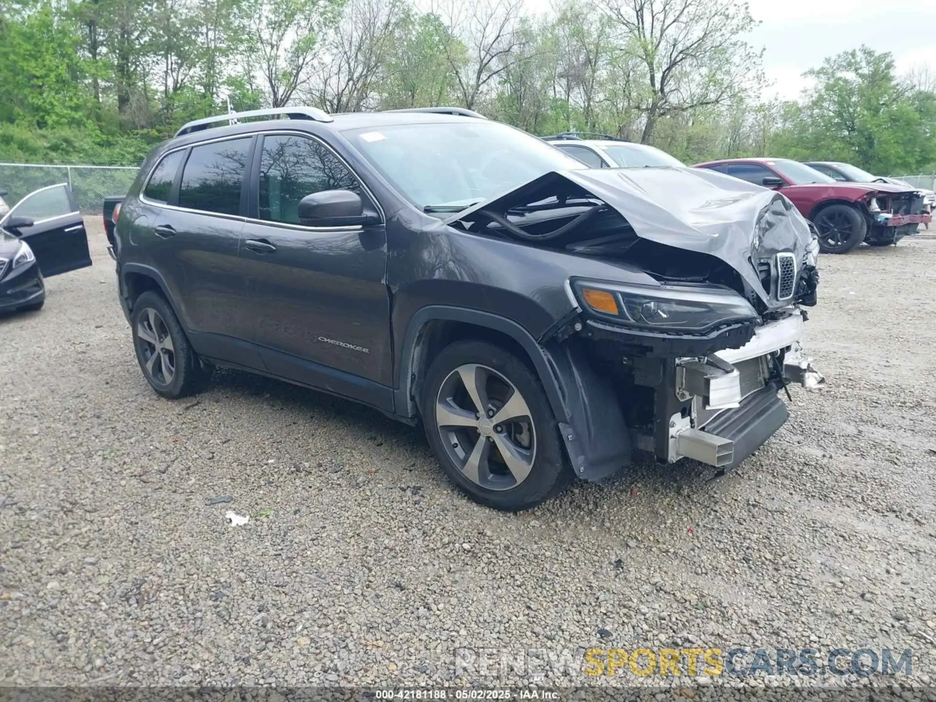 1 Photograph of a damaged car 1C4PJLDB8KD144495 JEEP CHEROKEE 2019