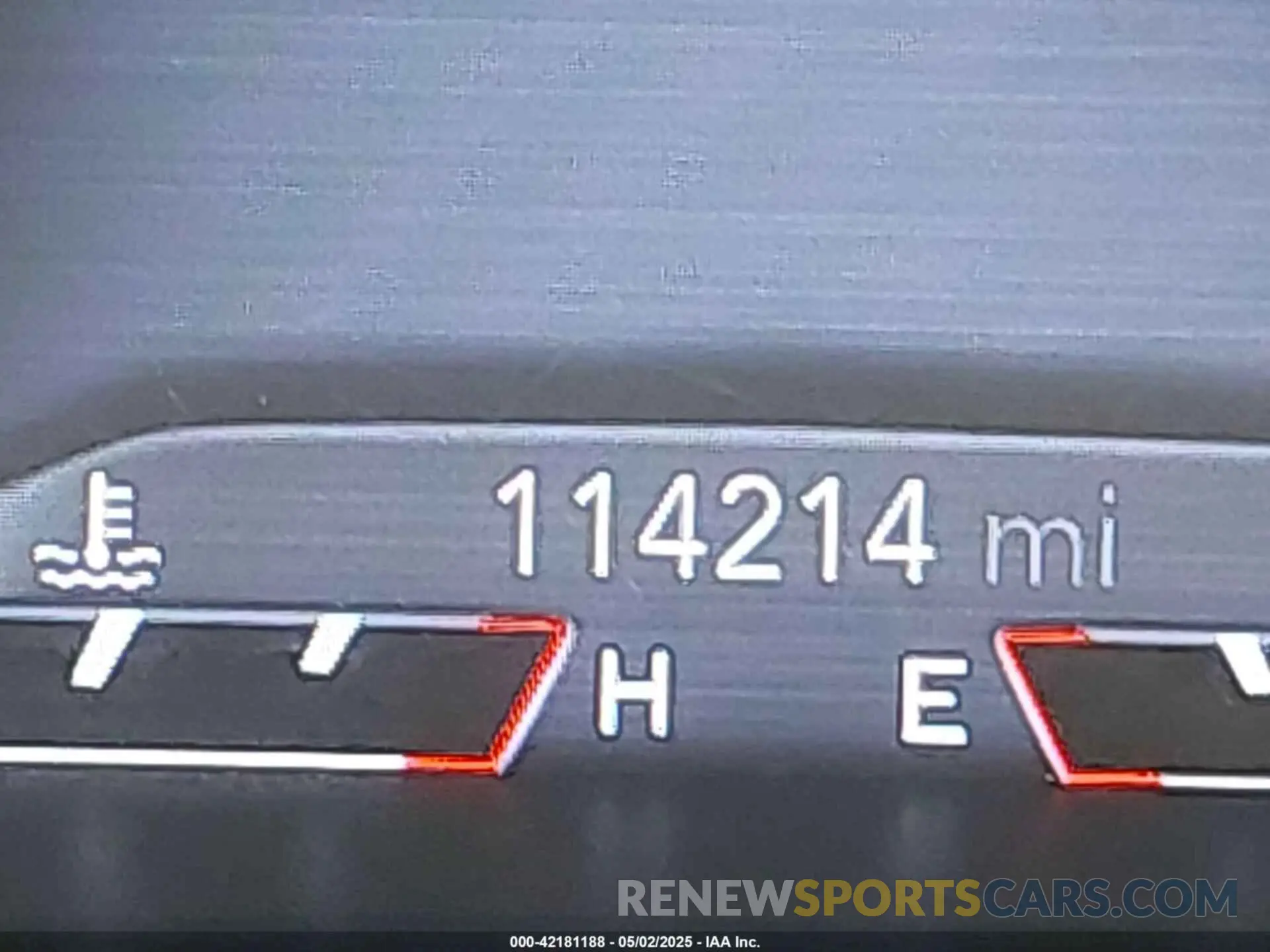 16 Photograph of a damaged car 1C4PJLDB8KD144495 JEEP CHEROKEE 2019