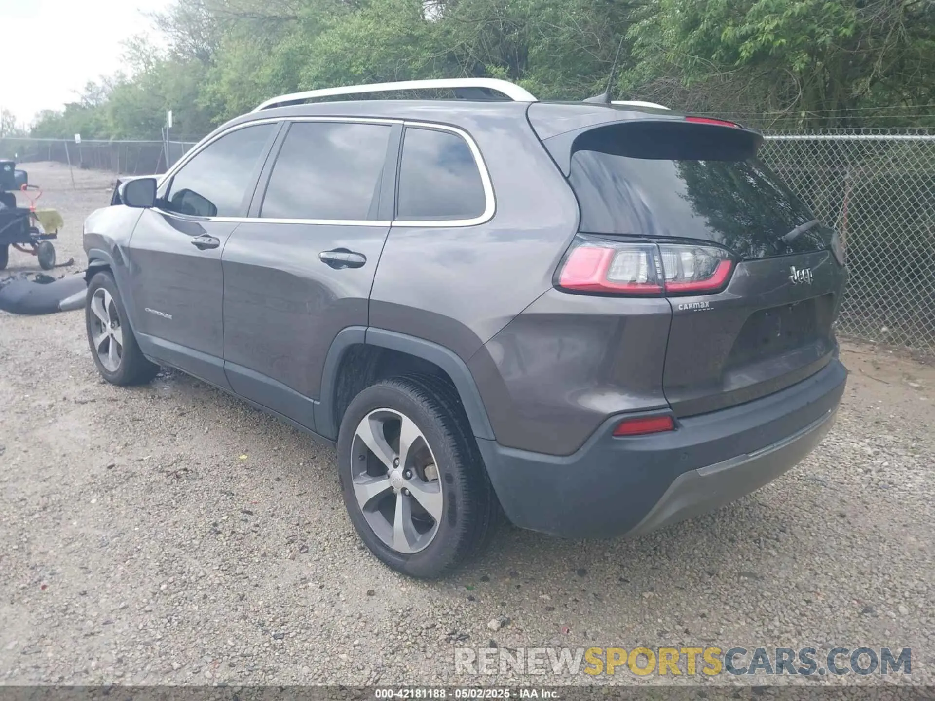 3 Photograph of a damaged car 1C4PJLDB8KD144495 JEEP CHEROKEE 2019