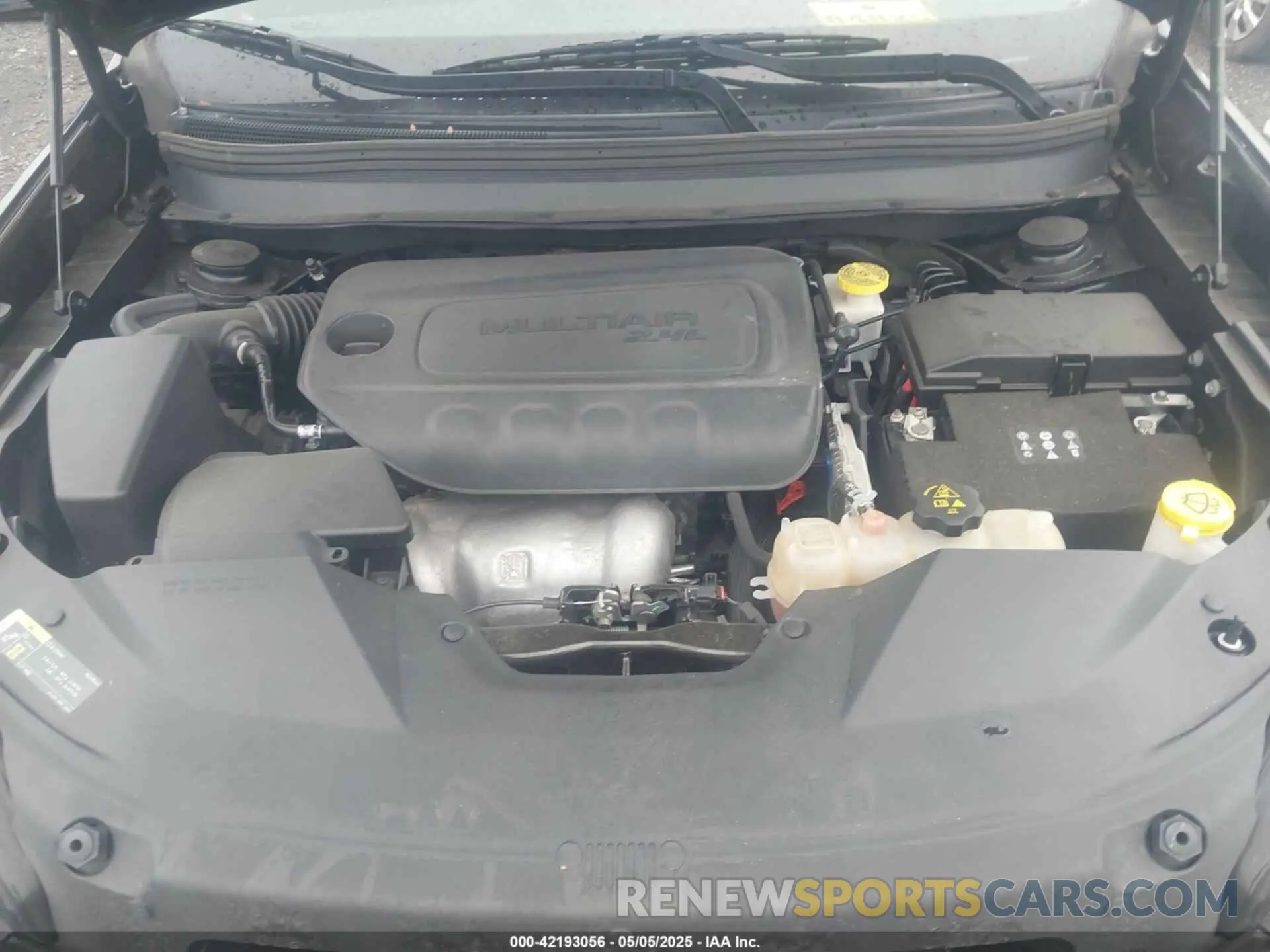 10 Photograph of a damaged car 1C4PJLDB8KD387272 JEEP CHEROKEE 2019