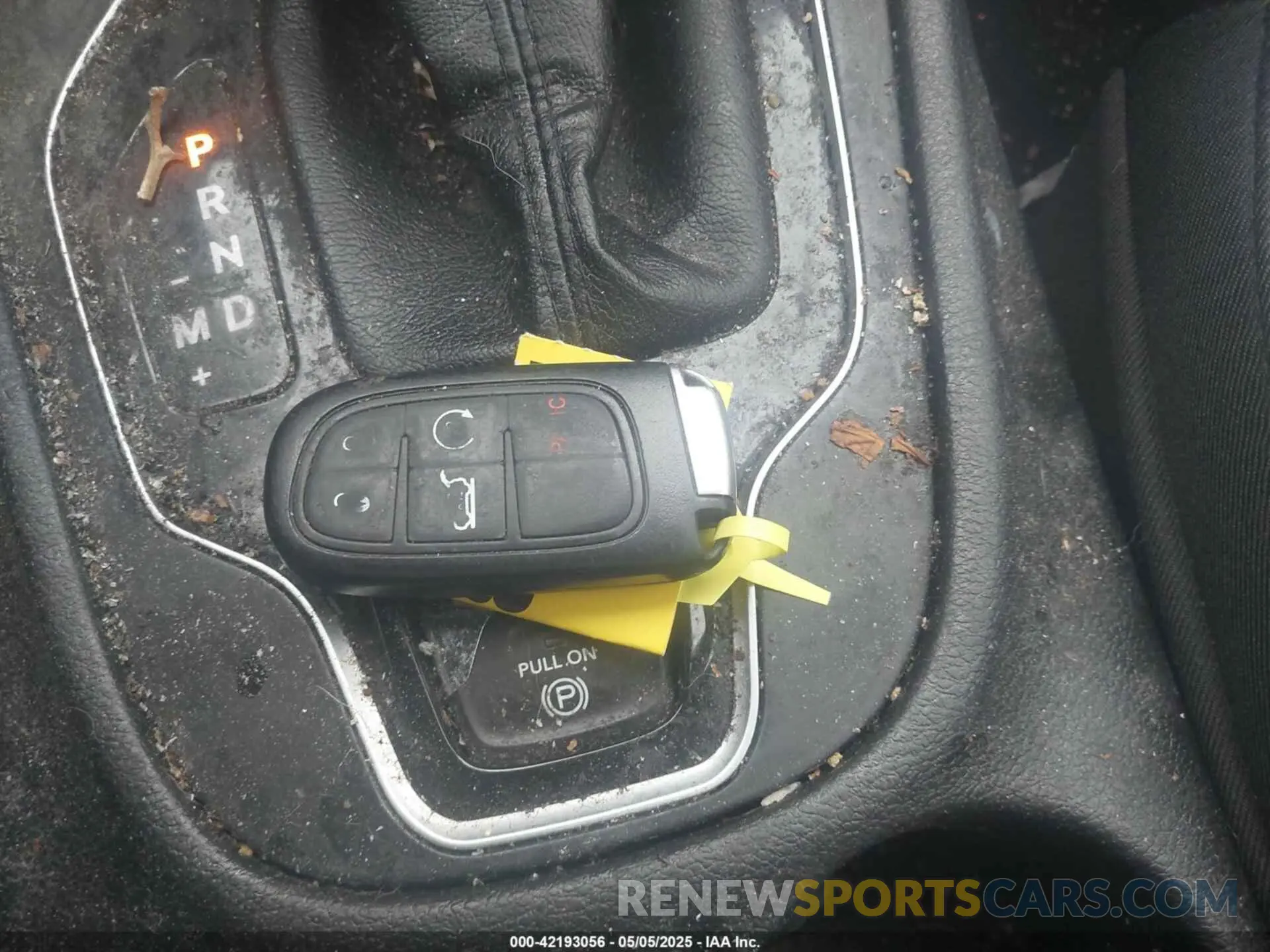 11 Photograph of a damaged car 1C4PJLDB8KD387272 JEEP CHEROKEE 2019