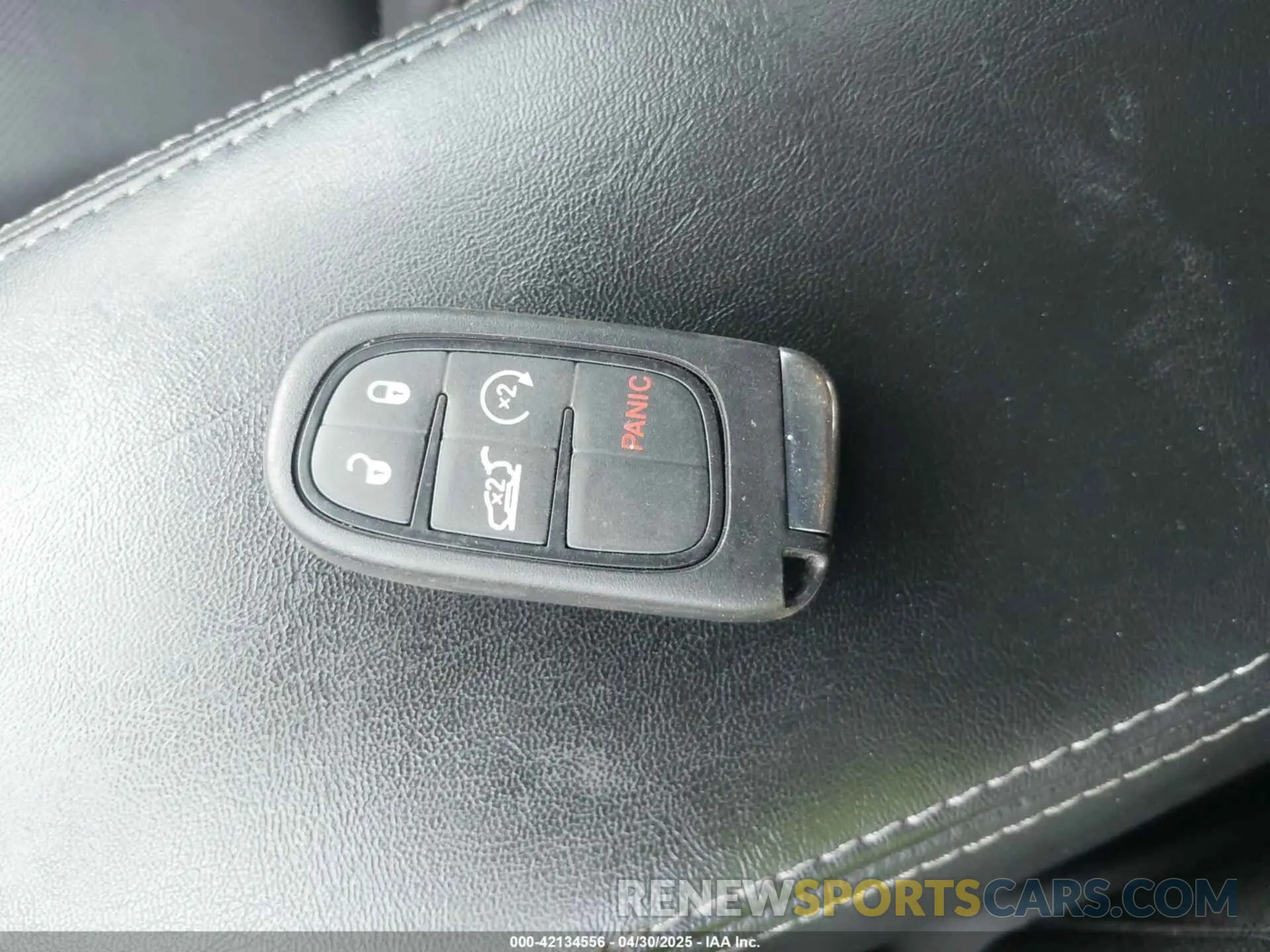 11 Photograph of a damaged car 1C4PJLDB9KD416231 JEEP CHEROKEE 2019