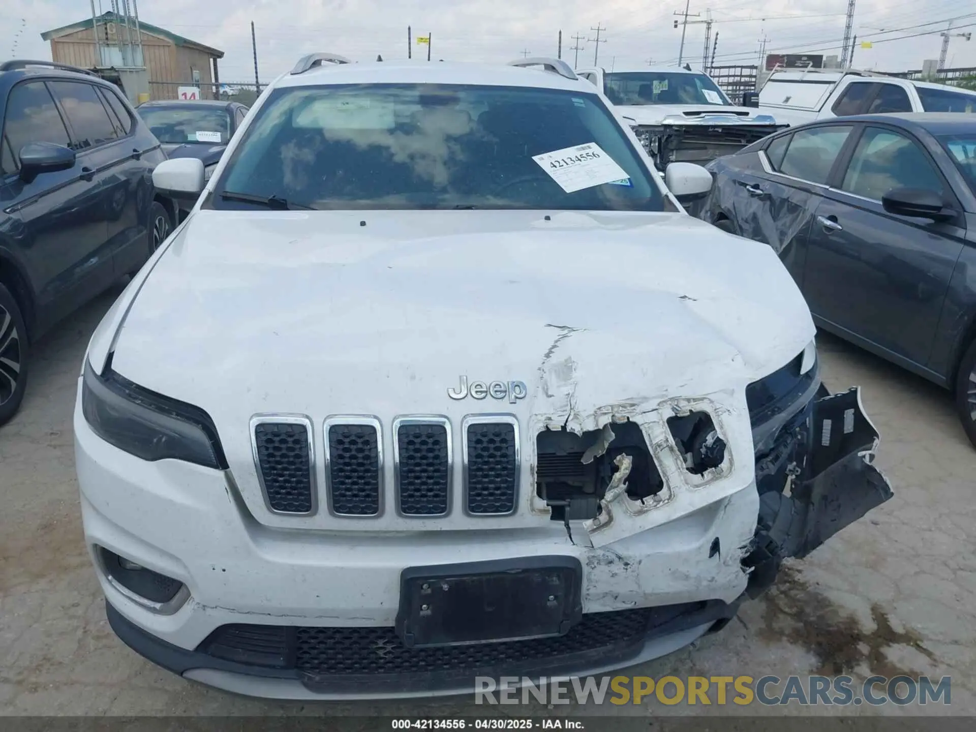 12 Photograph of a damaged car 1C4PJLDB9KD416231 JEEP CHEROKEE 2019