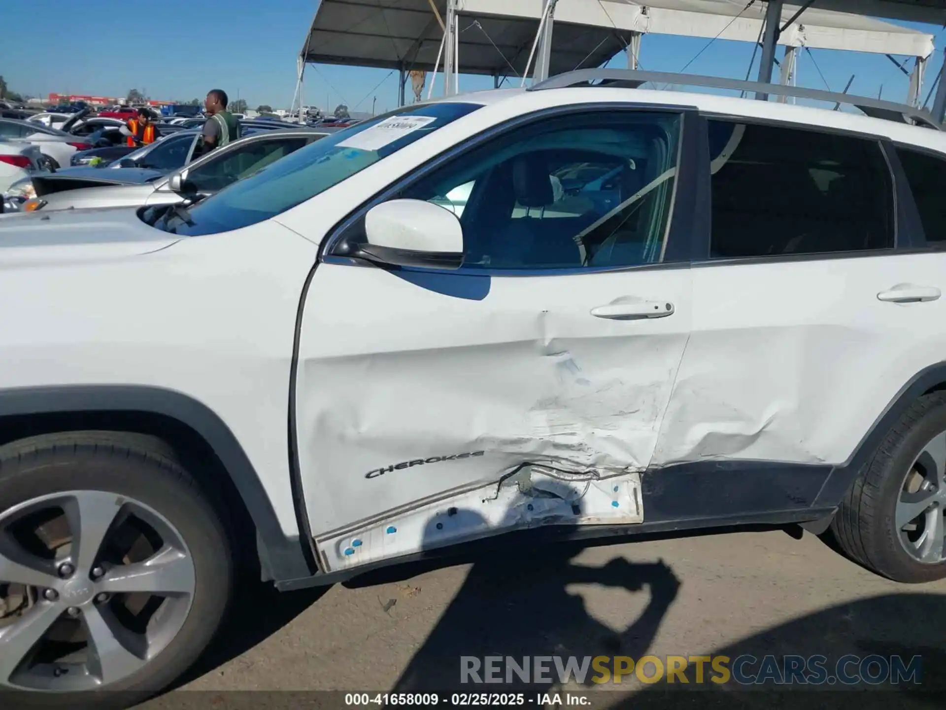 6 Photograph of a damaged car 1C4PJLDB9KD443526 JEEP CHEROKEE 2019