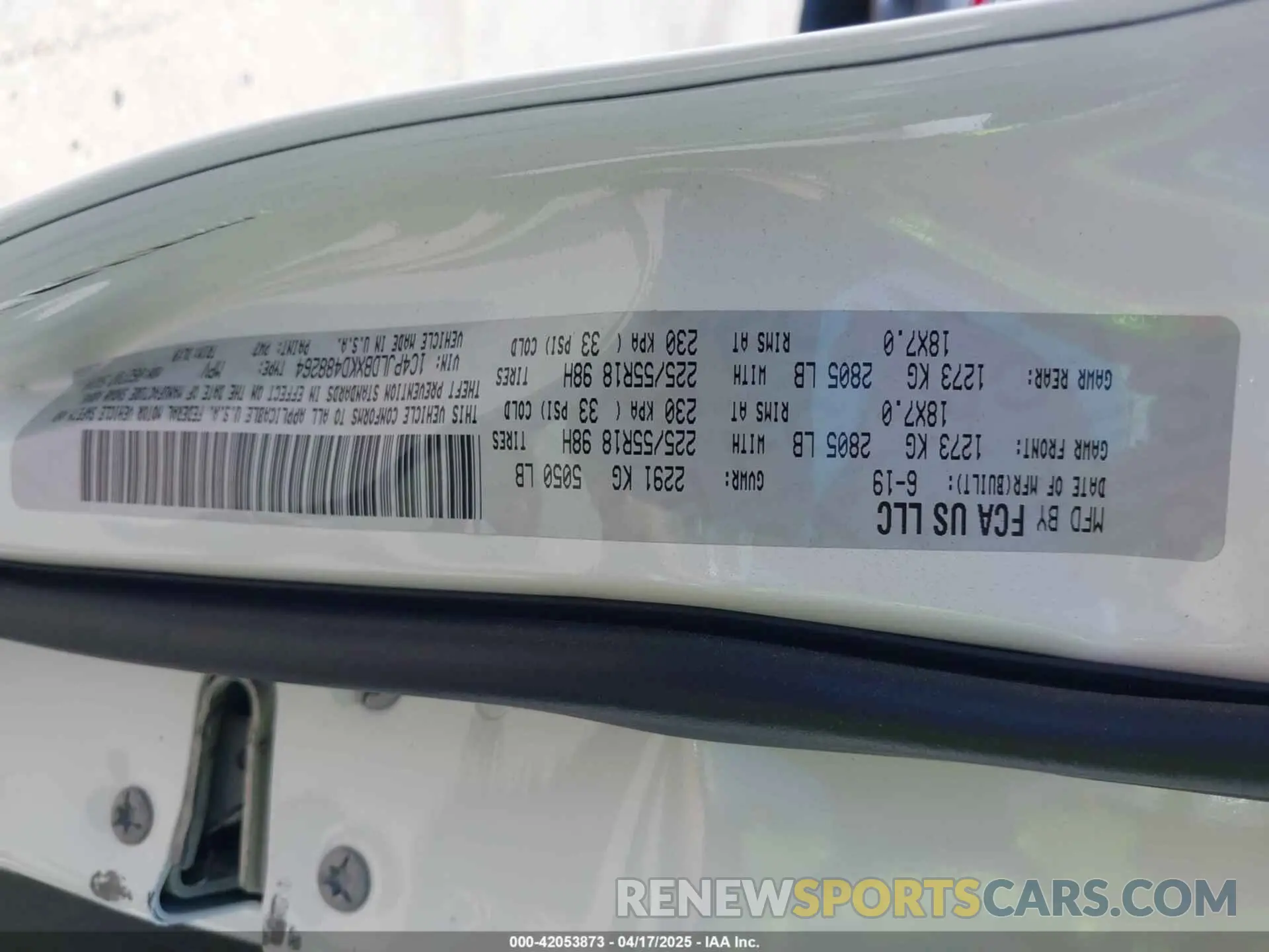 9 Photograph of a damaged car 1C4PJLDBXKD488264 JEEP CHEROKEE 2019