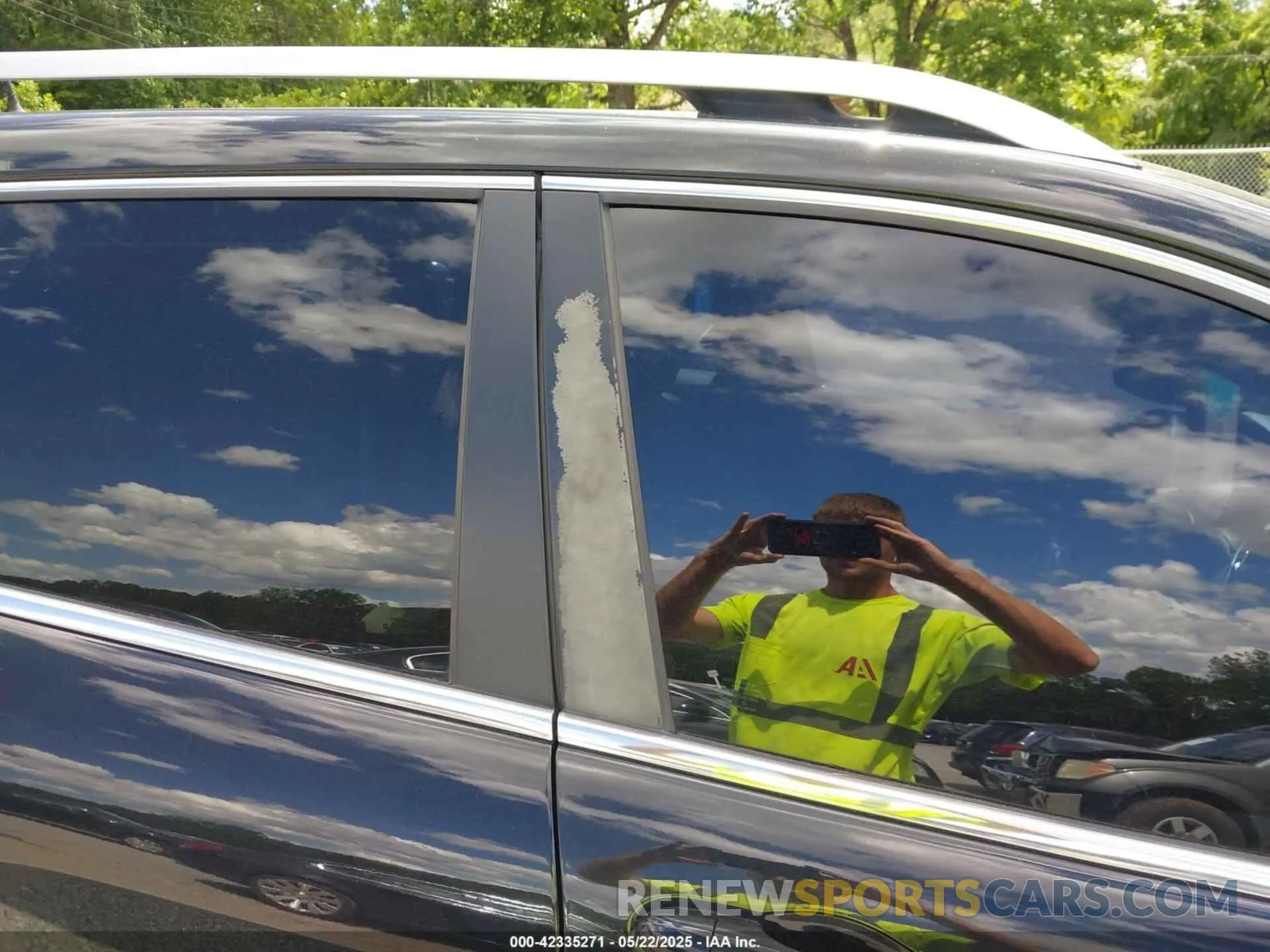 21 Photograph of a damaged car 1C4PJLDNXKD128289 JEEP CHEROKEE 2019