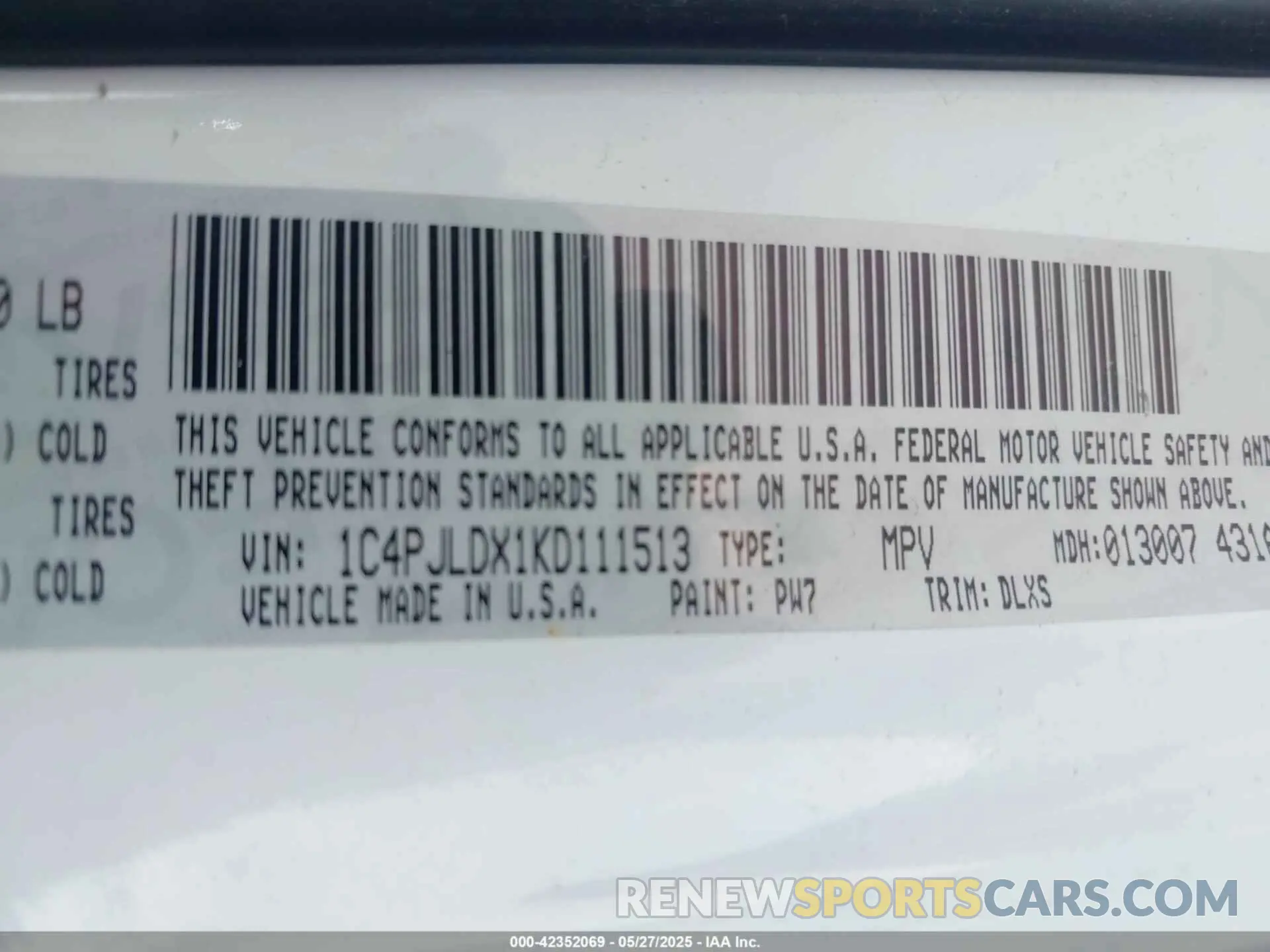 9 Photograph of a damaged car 1C4PJLDX1KD111513 JEEP CHEROKEE 2019