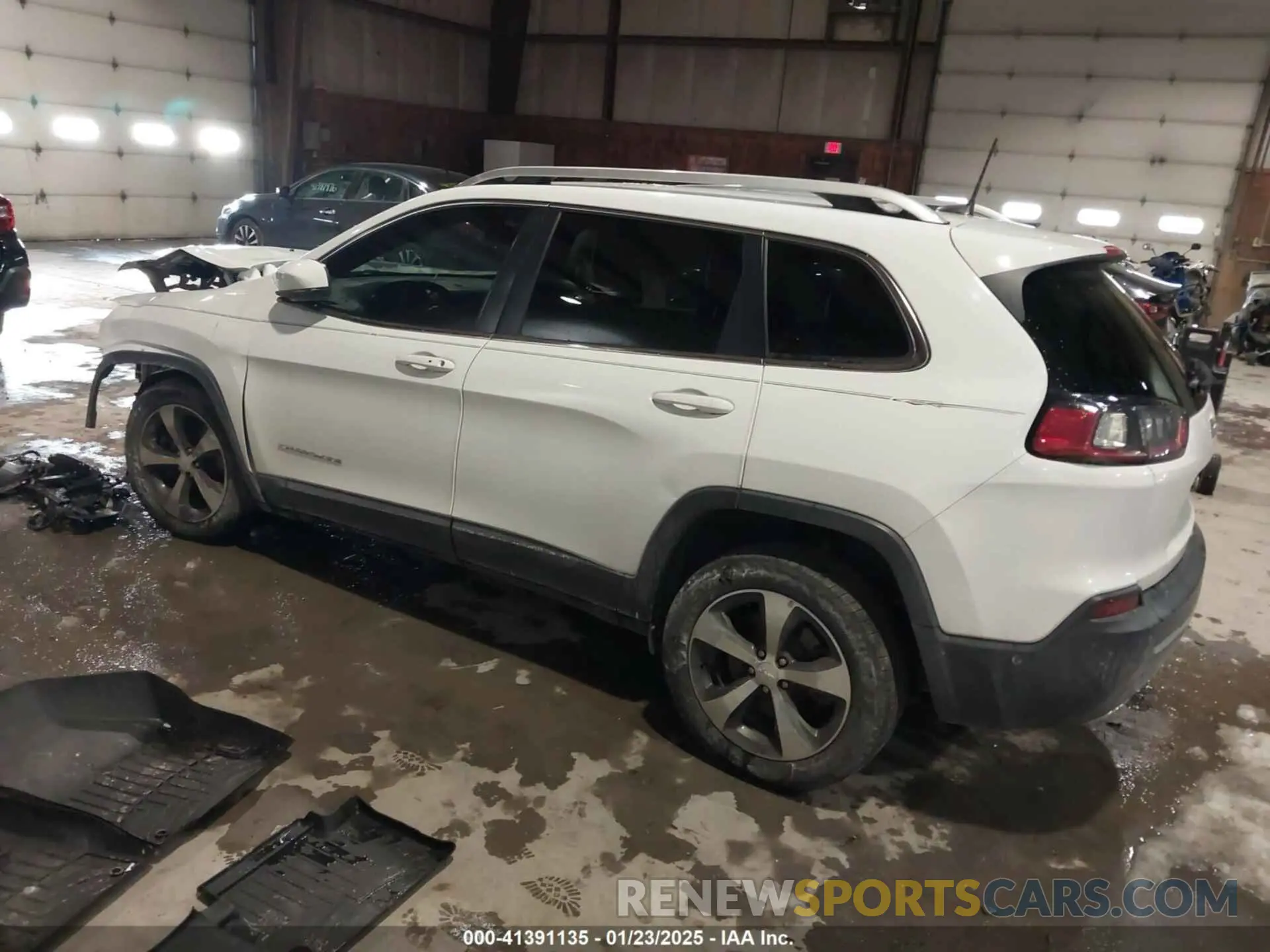 3 Photograph of a damaged car 1C4PJLDX3KD273160 JEEP CHEROKEE 2019