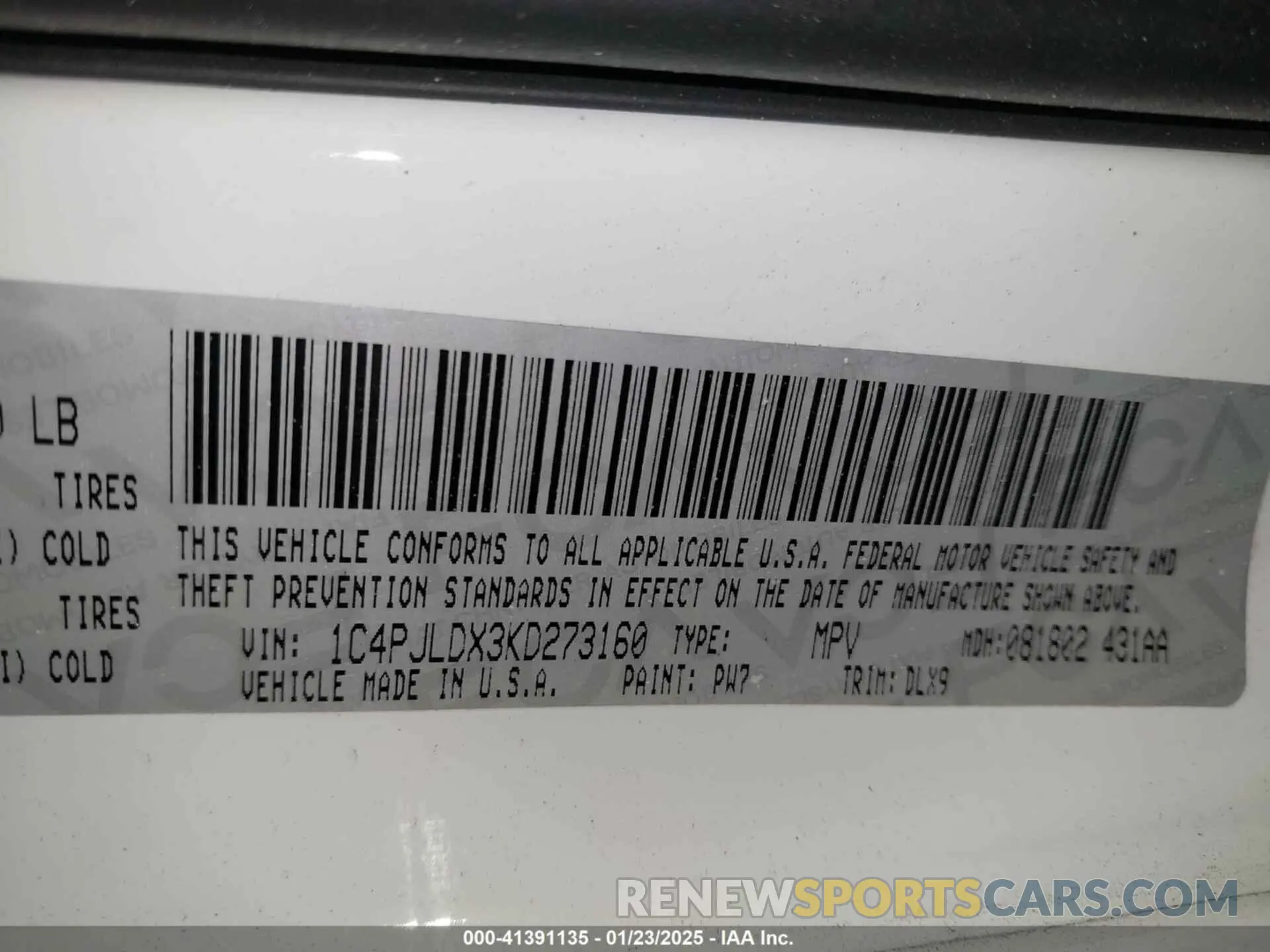 9 Photograph of a damaged car 1C4PJLDX3KD273160 JEEP CHEROKEE 2019