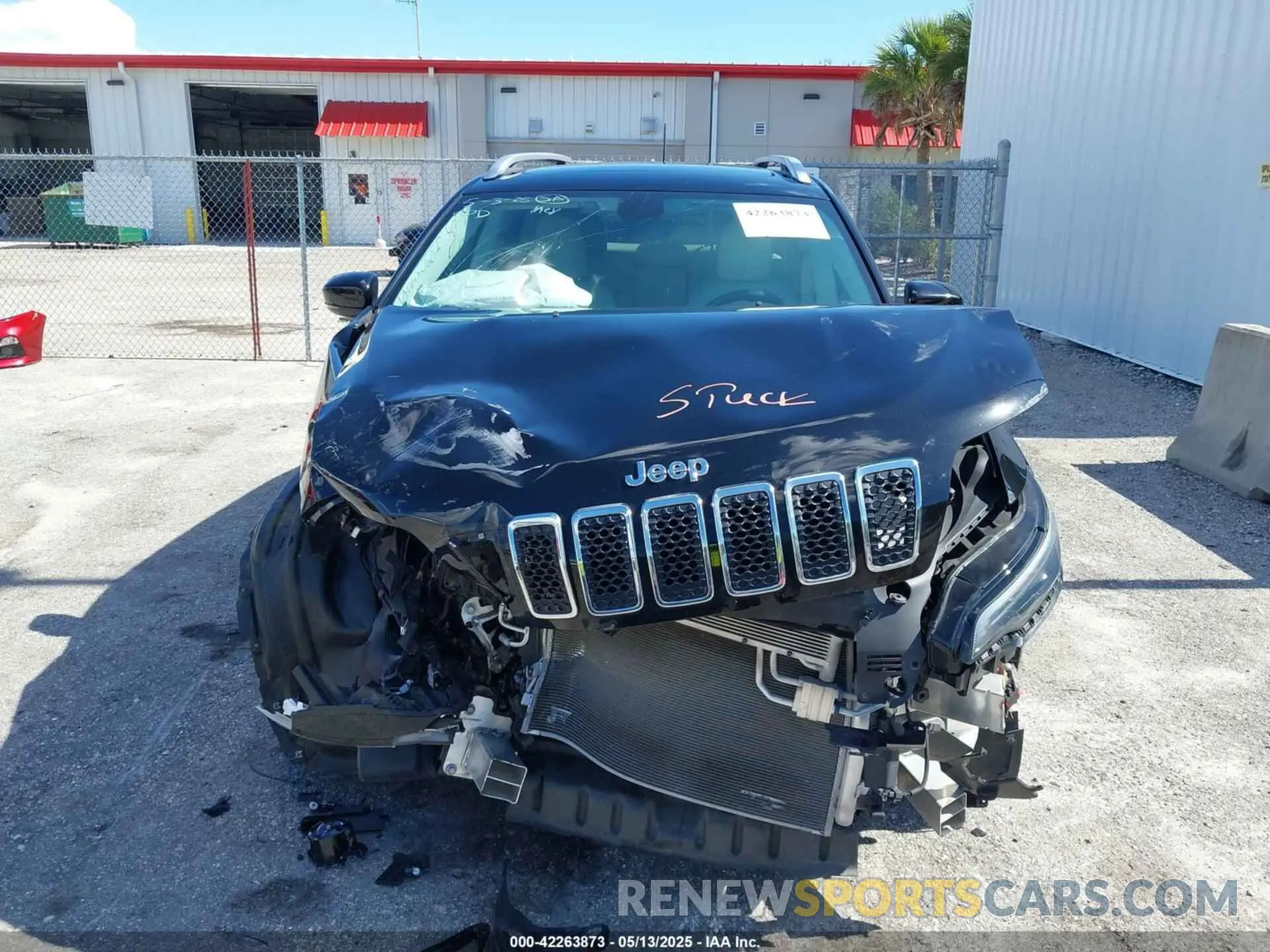 6 Photograph of a damaged car 1C4PJLDX5KD487535 JEEP CHEROKEE 2019