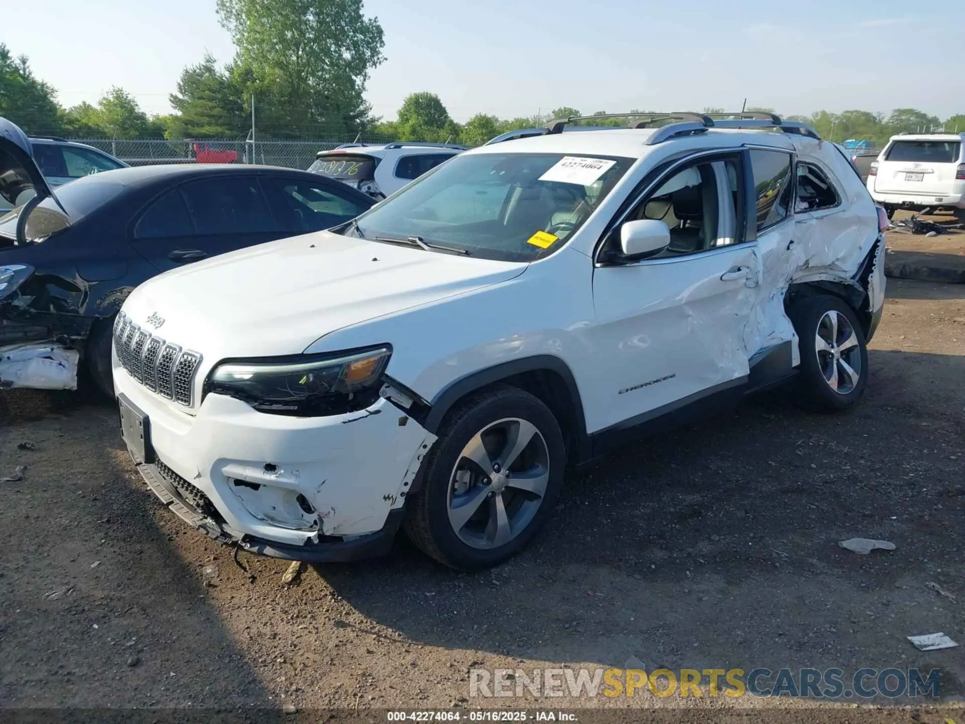 2 Photograph of a damaged car 1C4PJLDX9KD110531 JEEP CHEROKEE 2019