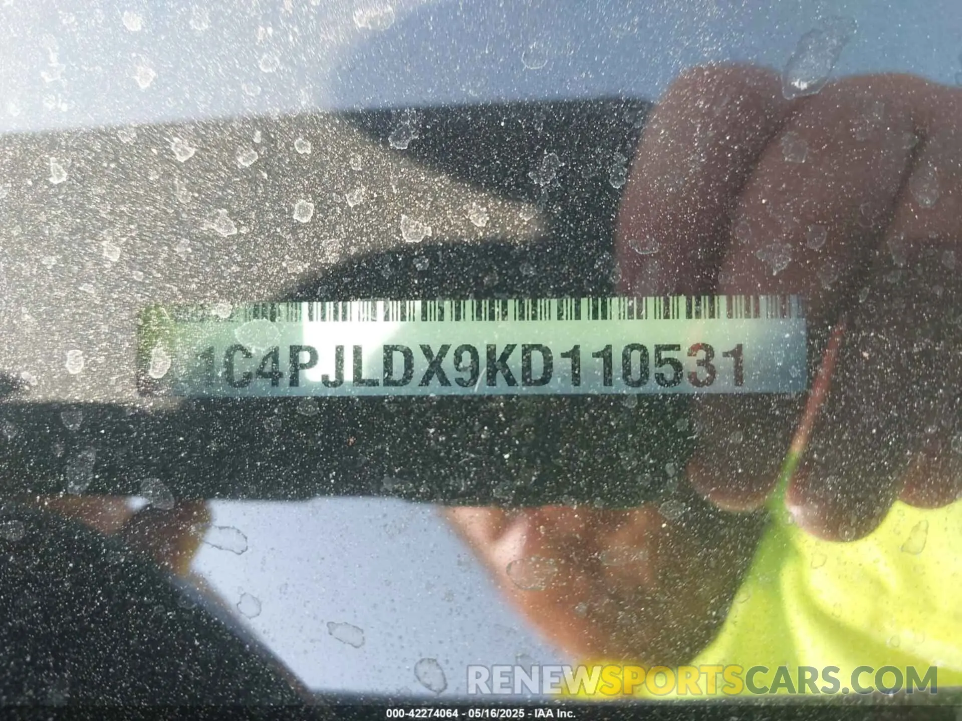 9 Photograph of a damaged car 1C4PJLDX9KD110531 JEEP CHEROKEE 2019