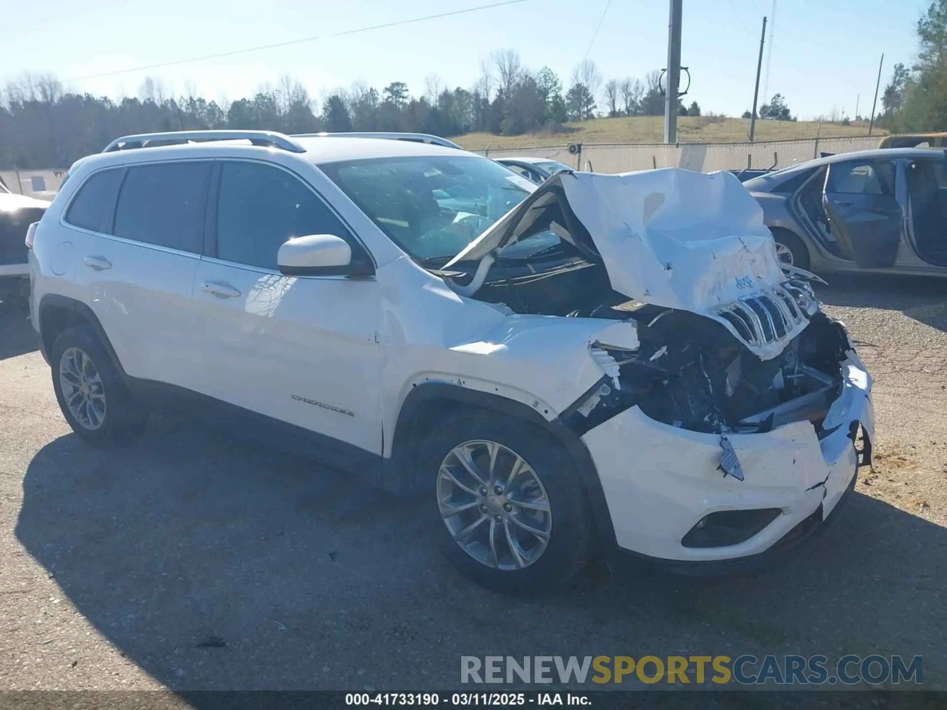 17 Photograph of a damaged car 1C4PJLLB0KD151426 JEEP CHEROKEE 2019