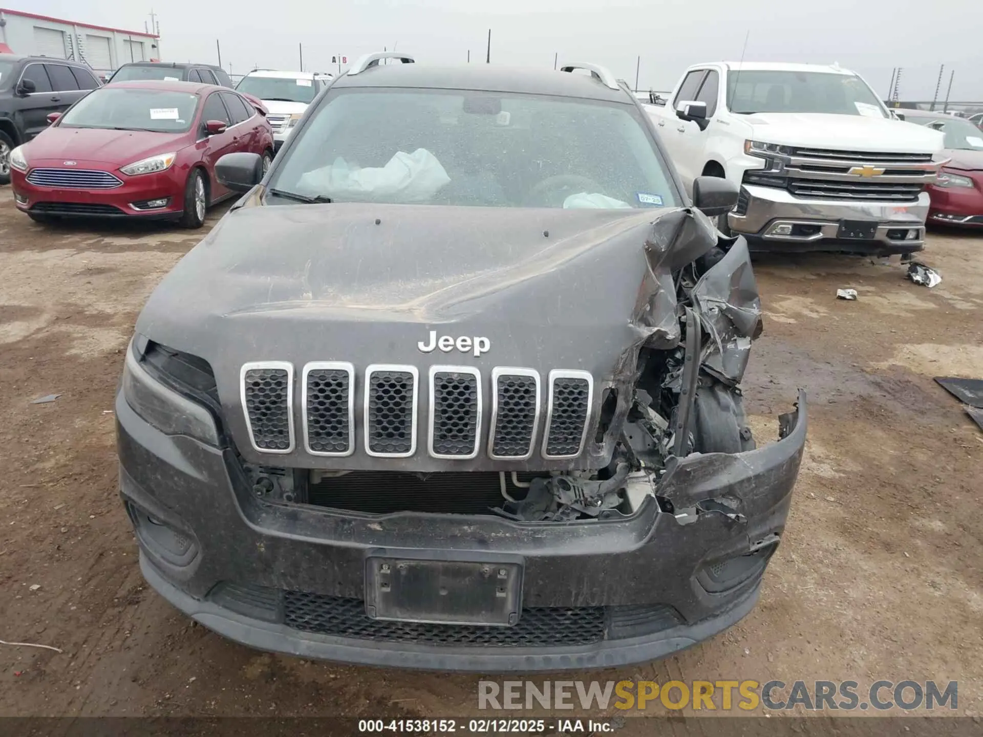 12 Photograph of a damaged car 1C4PJLLB0KD241062 JEEP CHEROKEE 2019