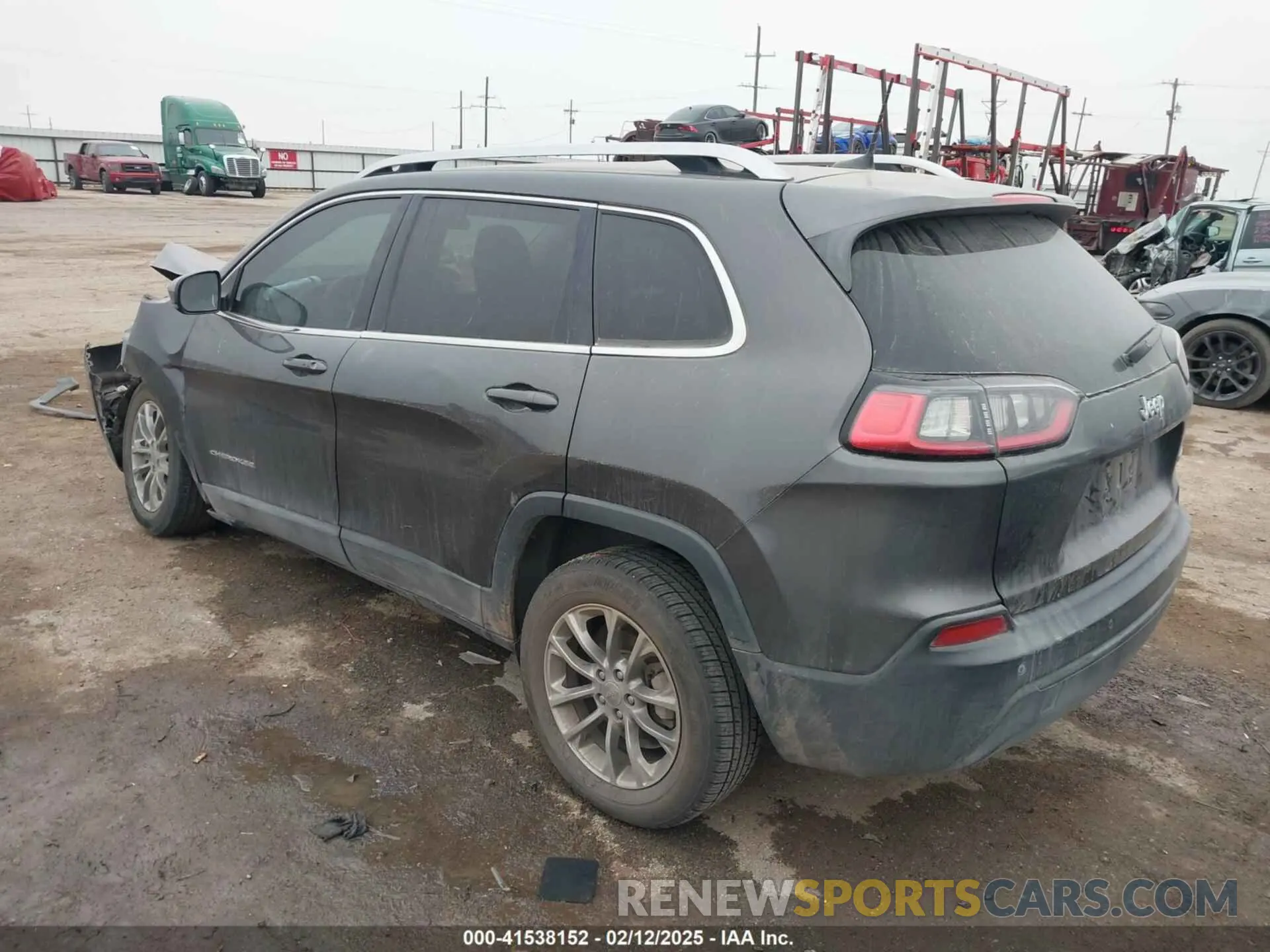 3 Photograph of a damaged car 1C4PJLLB0KD241062 JEEP CHEROKEE 2019