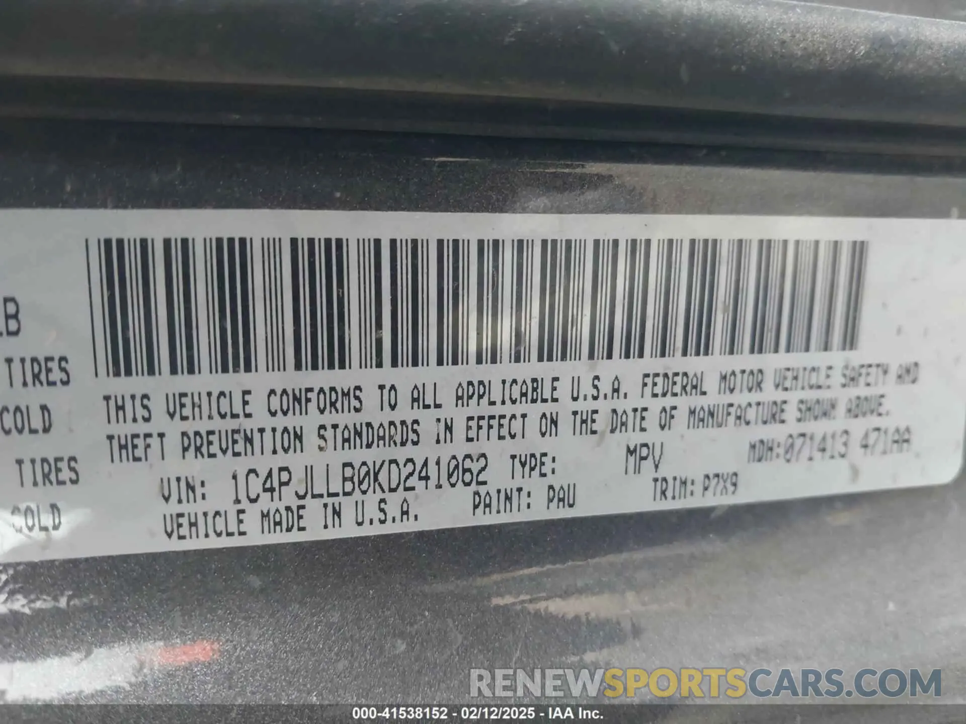 9 Photograph of a damaged car 1C4PJLLB0KD241062 JEEP CHEROKEE 2019