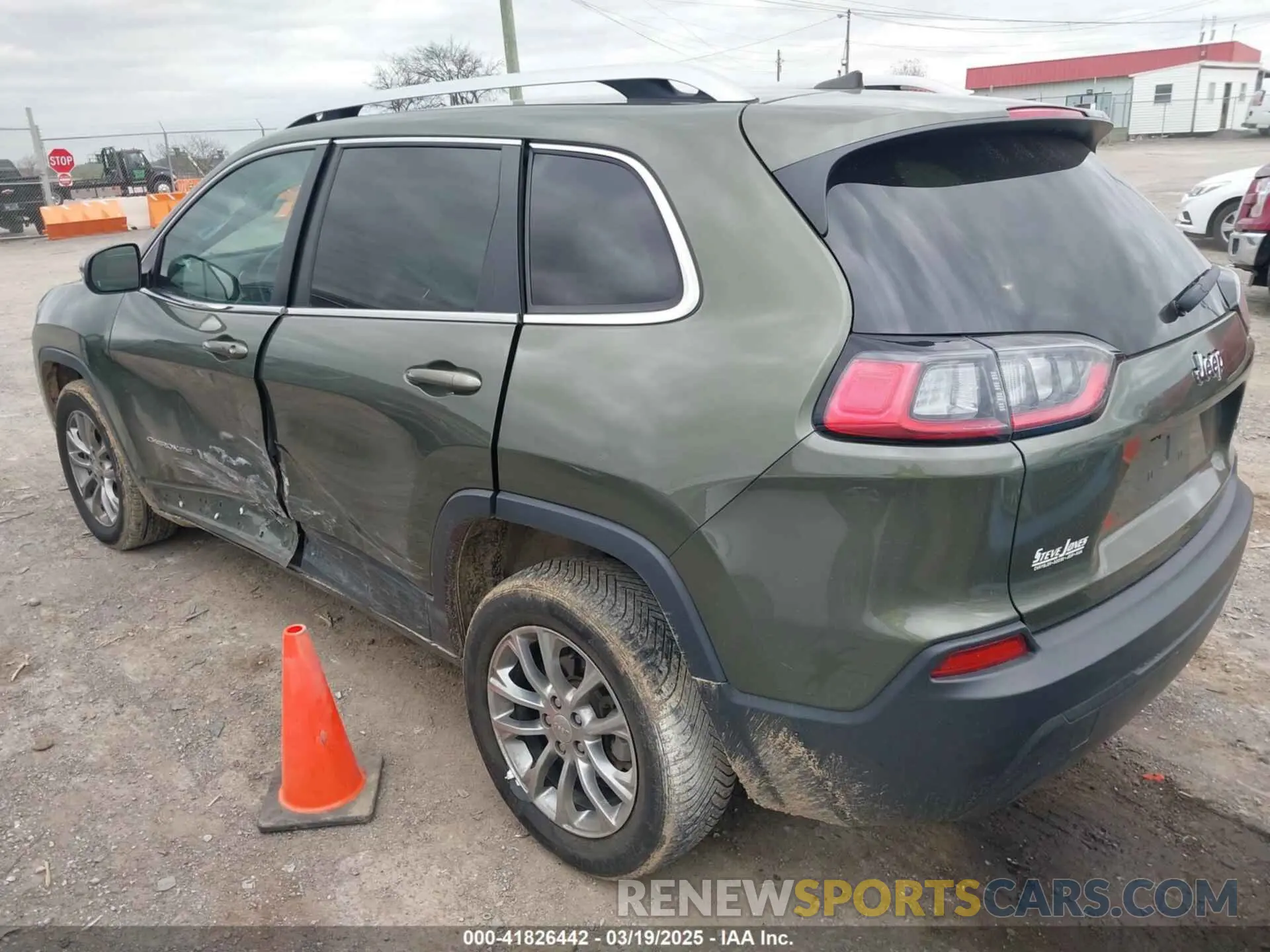3 Photograph of a damaged car 1C4PJLLB0KD248397 JEEP CHEROKEE 2019