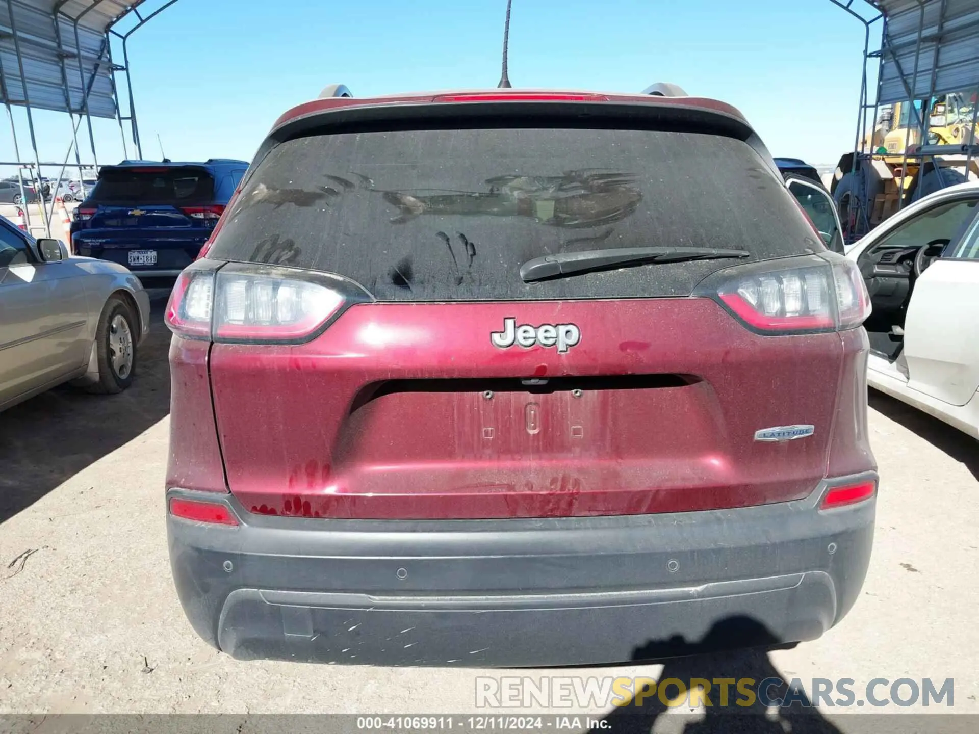 15 Photograph of a damaged car 1C4PJLLB0KD333188 JEEP CHEROKEE 2019