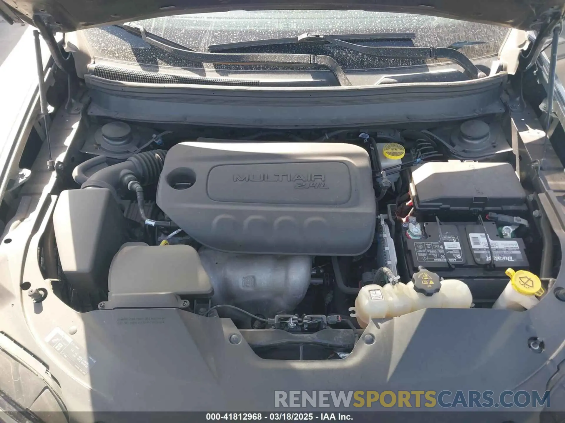 10 Photograph of a damaged car 1C4PJLLB0KD382309 JEEP CHEROKEE 2019