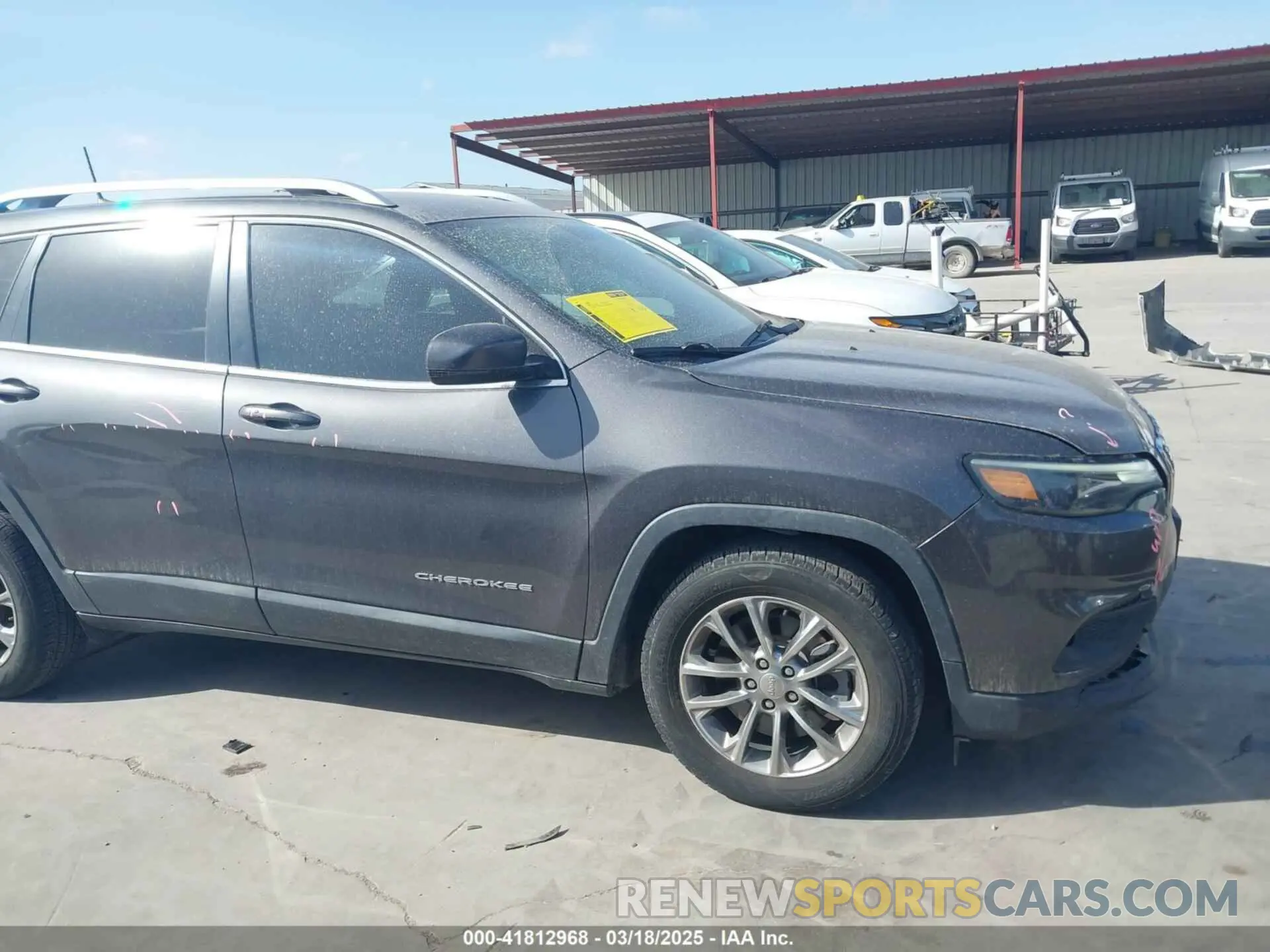 14 Photograph of a damaged car 1C4PJLLB0KD382309 JEEP CHEROKEE 2019
