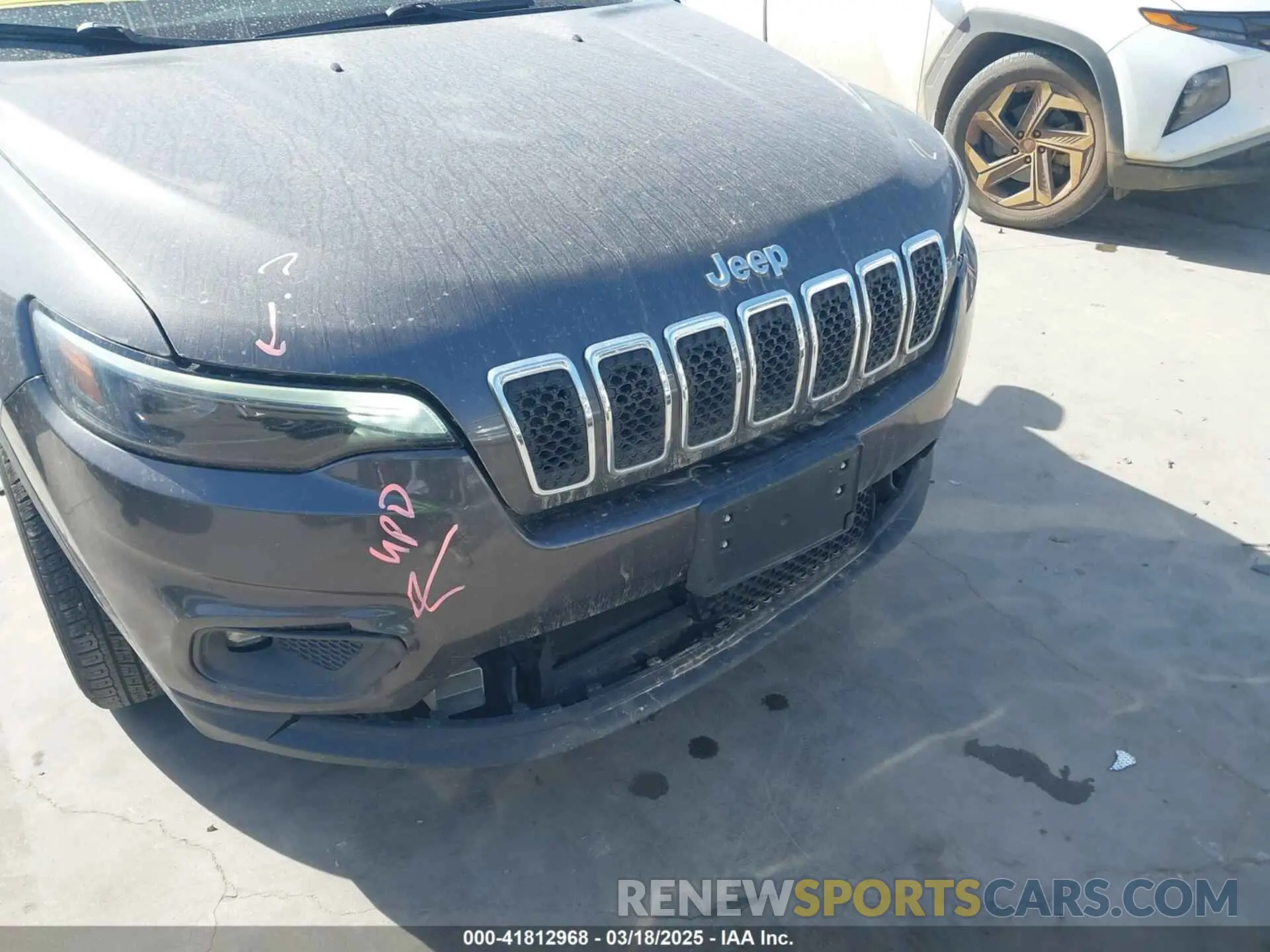 6 Photograph of a damaged car 1C4PJLLB0KD382309 JEEP CHEROKEE 2019