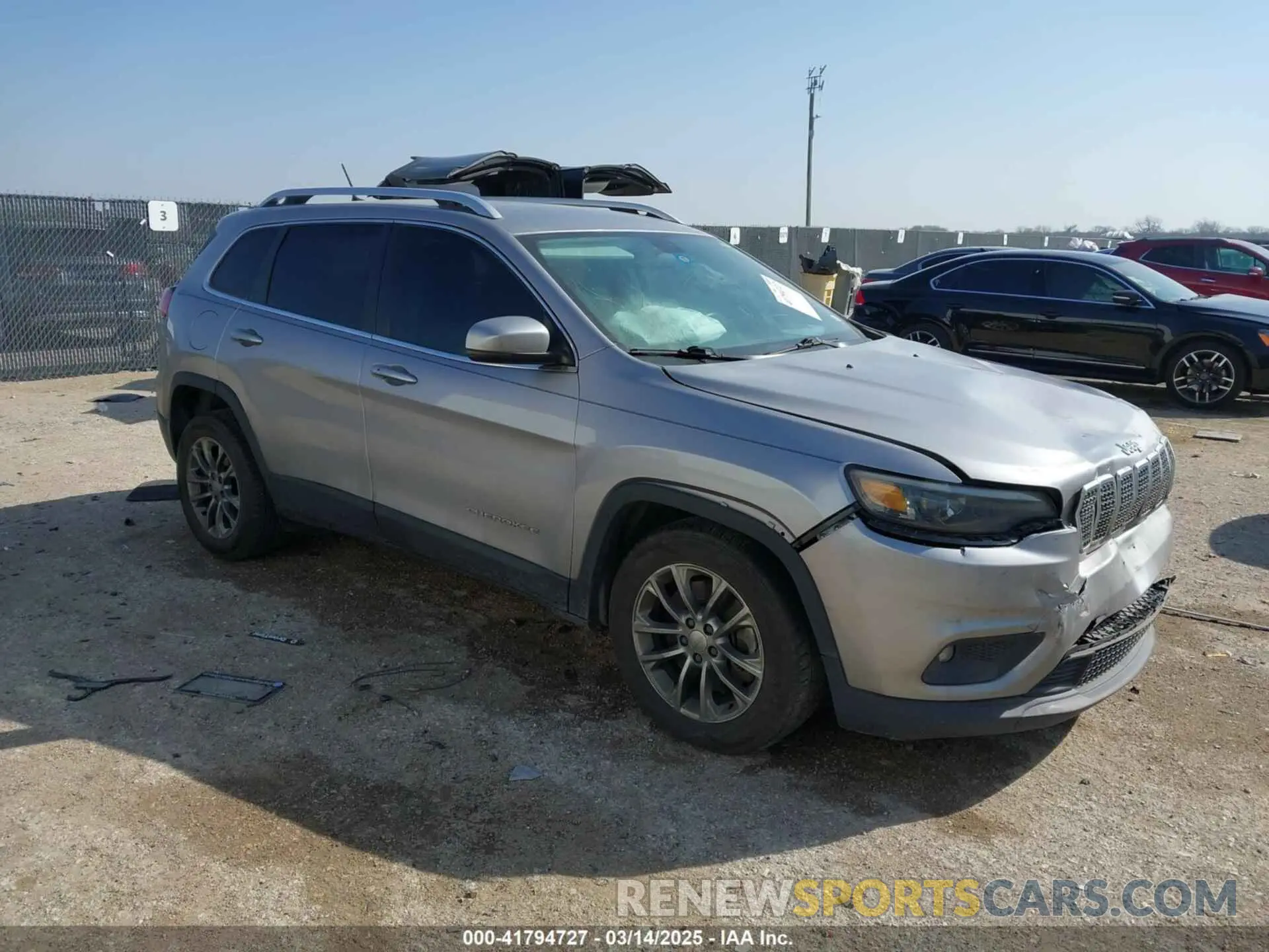 1 Photograph of a damaged car 1C4PJLLB0KD419780 JEEP CHEROKEE 2019