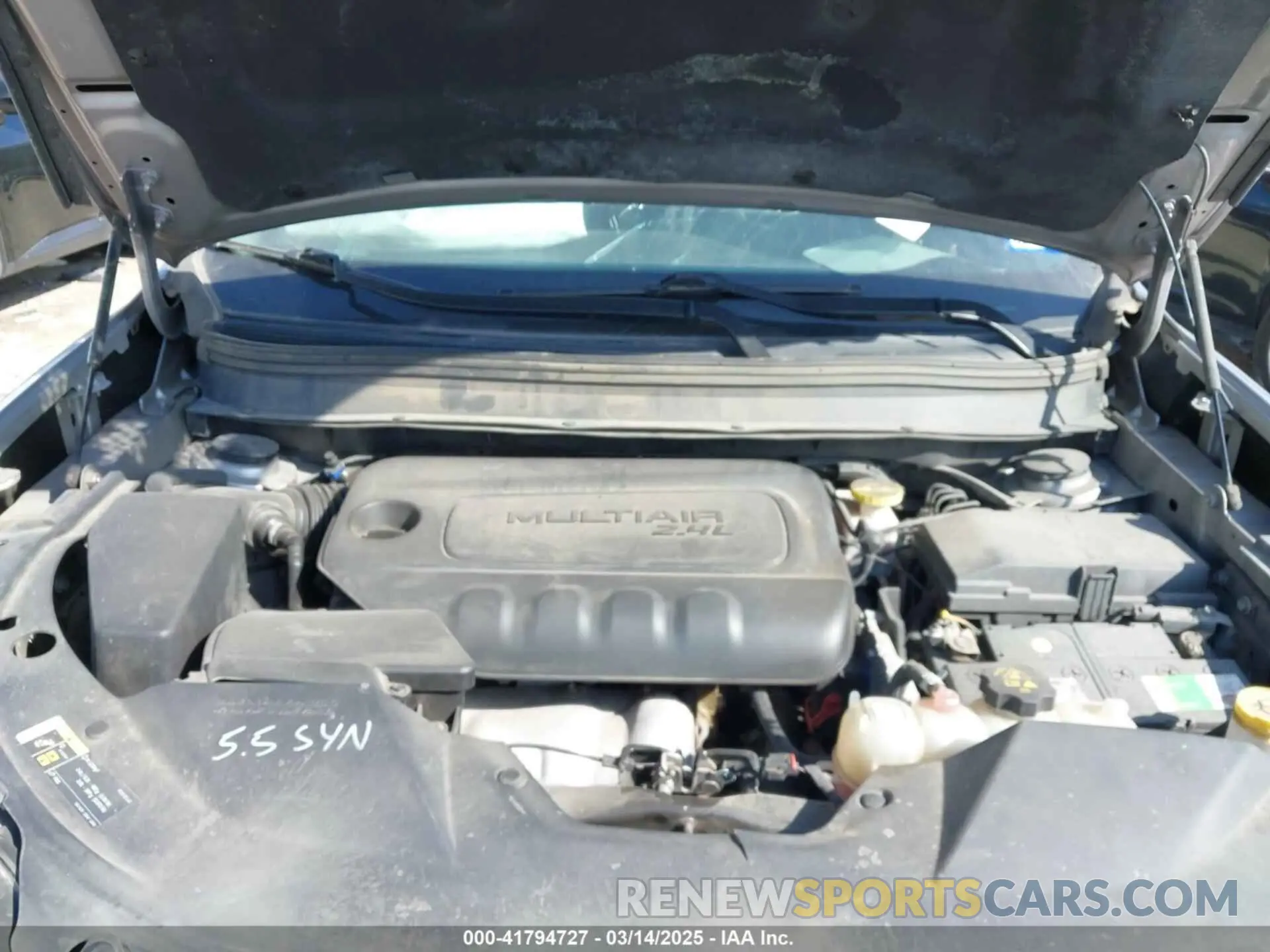 10 Photograph of a damaged car 1C4PJLLB0KD419780 JEEP CHEROKEE 2019