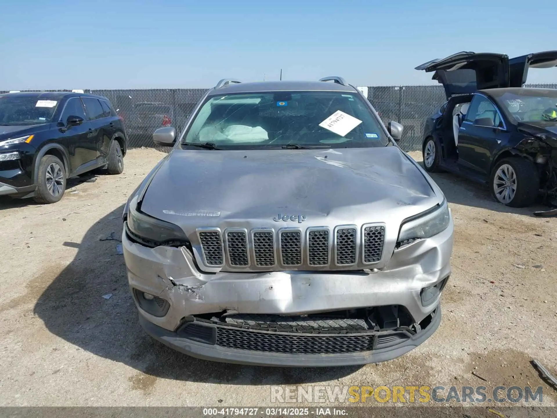 12 Photograph of a damaged car 1C4PJLLB0KD419780 JEEP CHEROKEE 2019