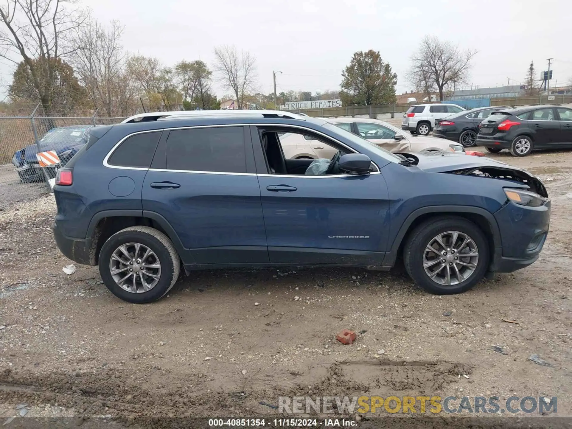 13 Photograph of a damaged car 1C4PJLLB0KD434960 JEEP CHEROKEE 2019