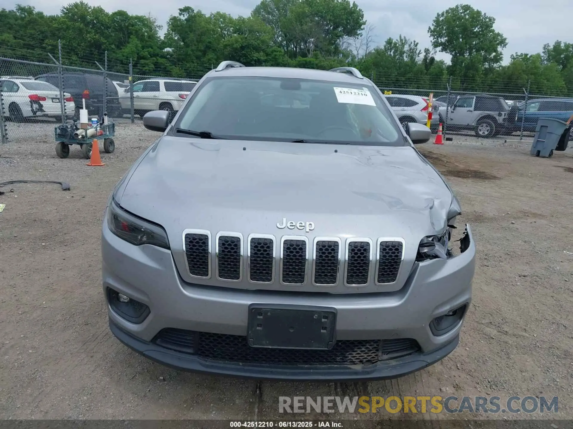 13 Photograph of a damaged car 1C4PJLLB1KD151340 JEEP CHEROKEE 2019