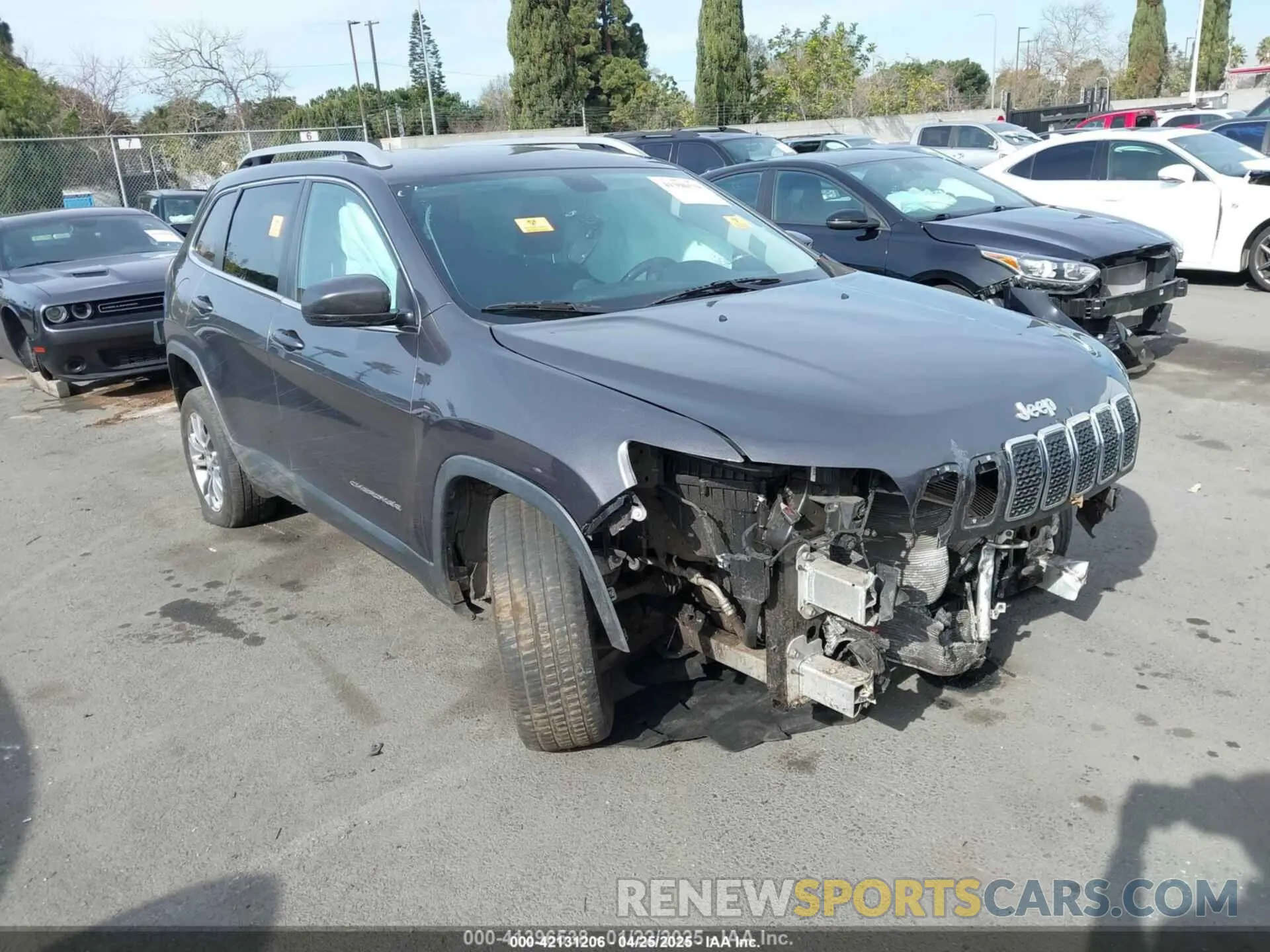 1 Photograph of a damaged car 1C4PJLLB1KD366846 JEEP CHEROKEE 2019