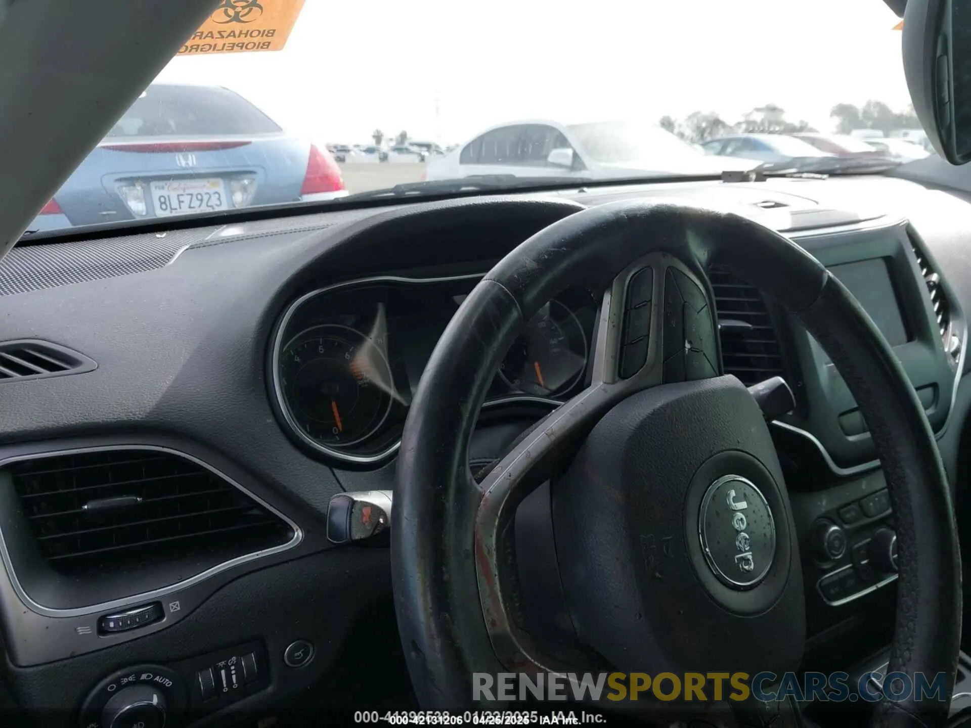 7 Photograph of a damaged car 1C4PJLLB1KD366846 JEEP CHEROKEE 2019