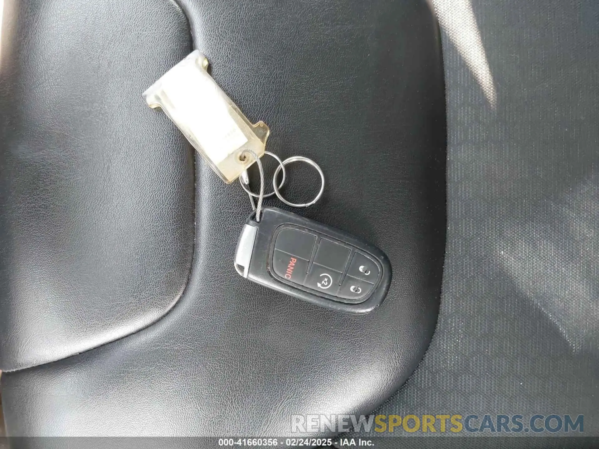 11 Photograph of a damaged car 1C4PJLLB2KD143876 JEEP CHEROKEE 2019