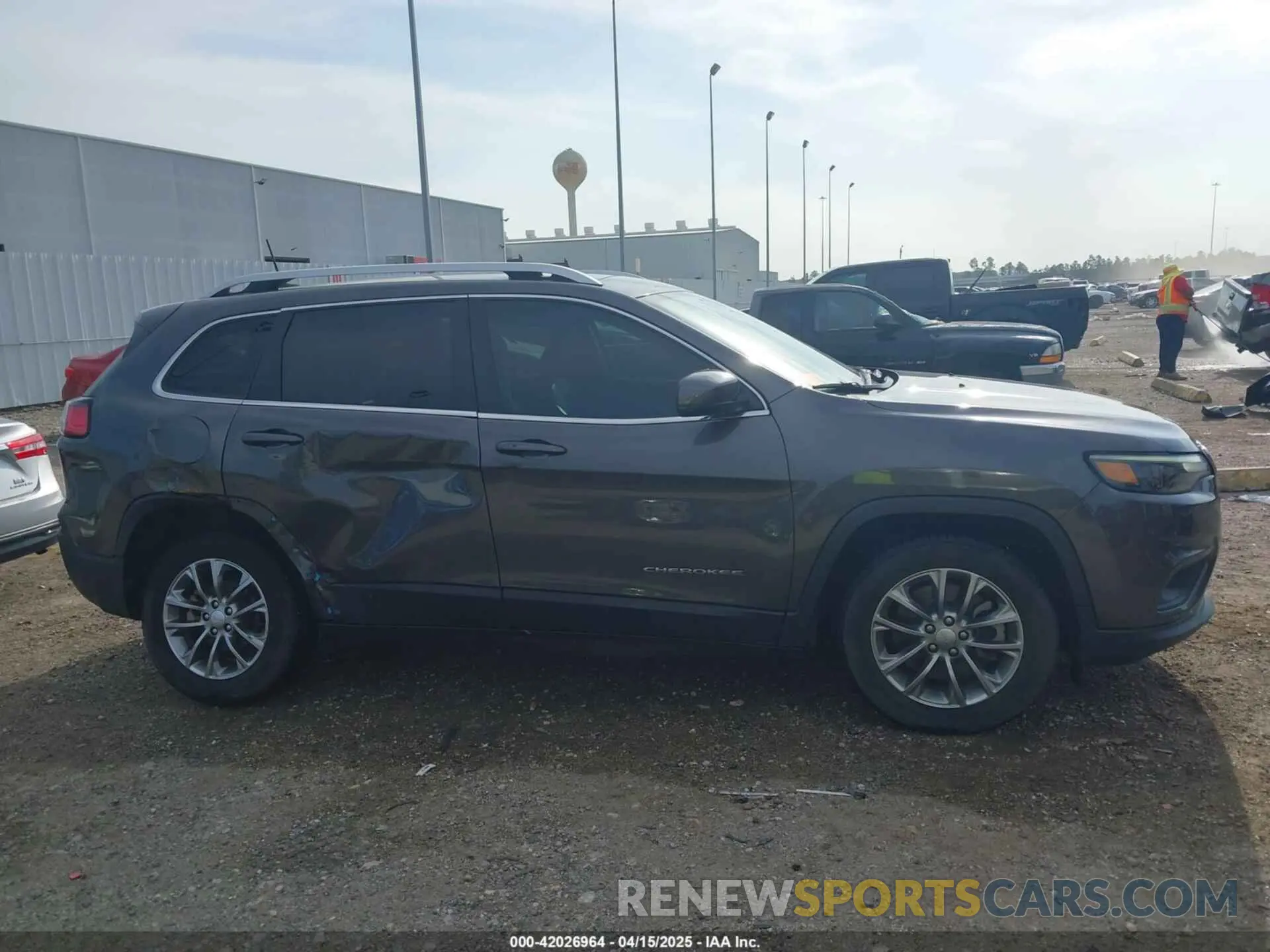 13 Photograph of a damaged car 1C4PJLLB2KD403502 JEEP CHEROKEE 2019