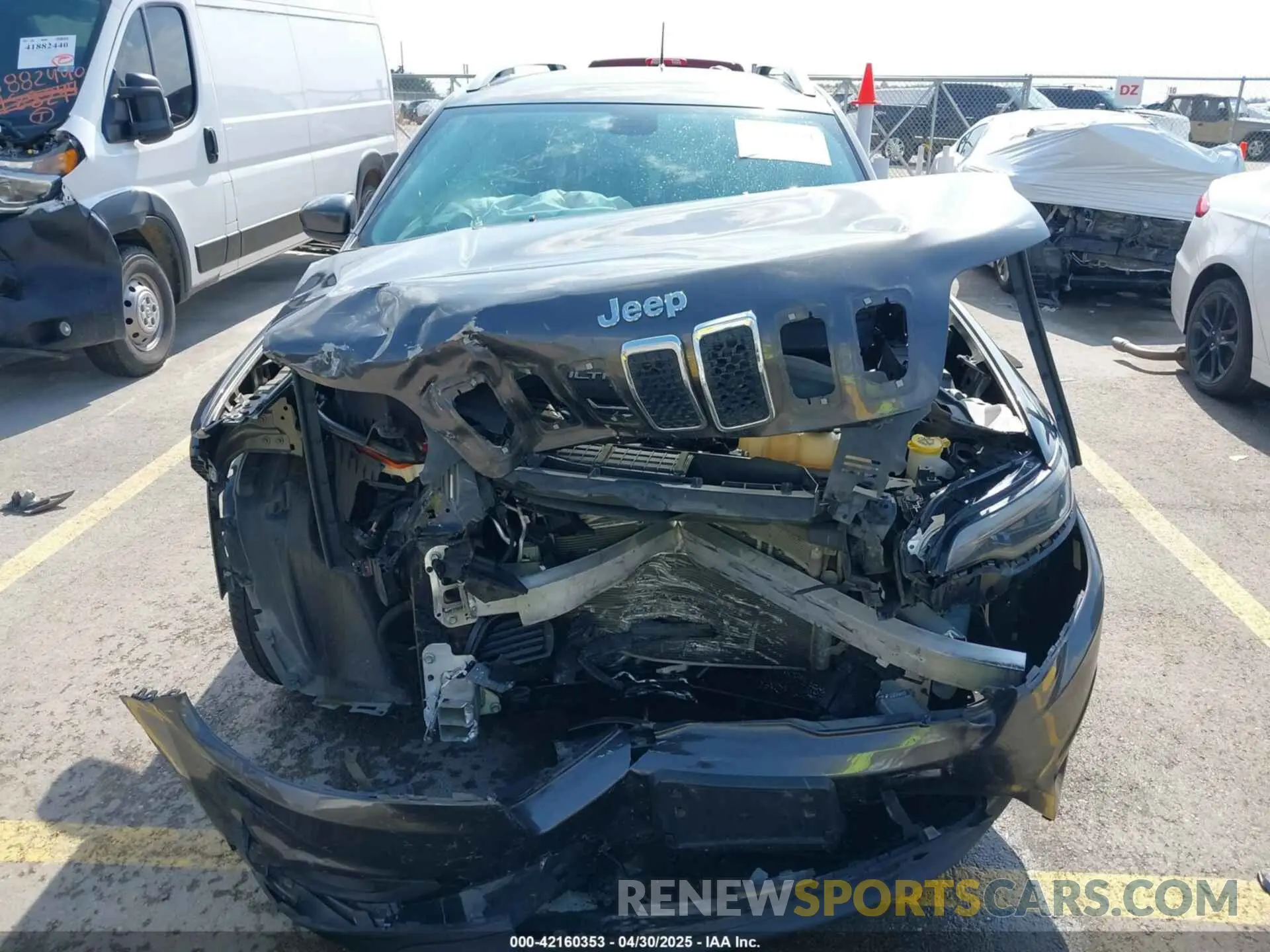 13 Photograph of a damaged car 1C4PJLLB3KD143546 JEEP CHEROKEE 2019