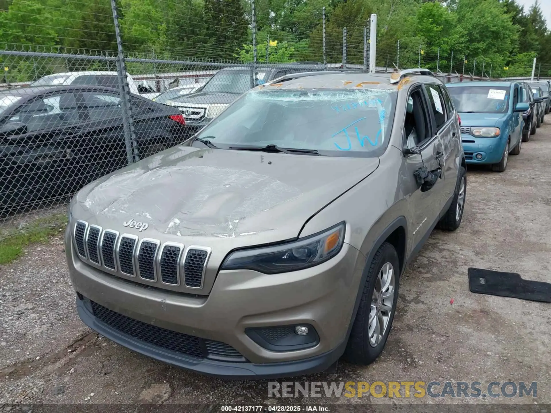 6 Photograph of a damaged car 1C4PJLLB3KD243047 JEEP CHEROKEE 2019