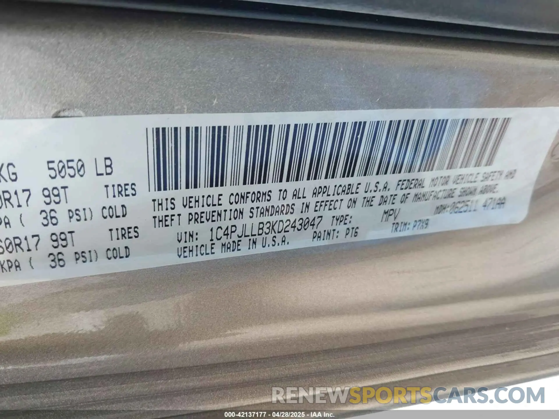 9 Photograph of a damaged car 1C4PJLLB3KD243047 JEEP CHEROKEE 2019