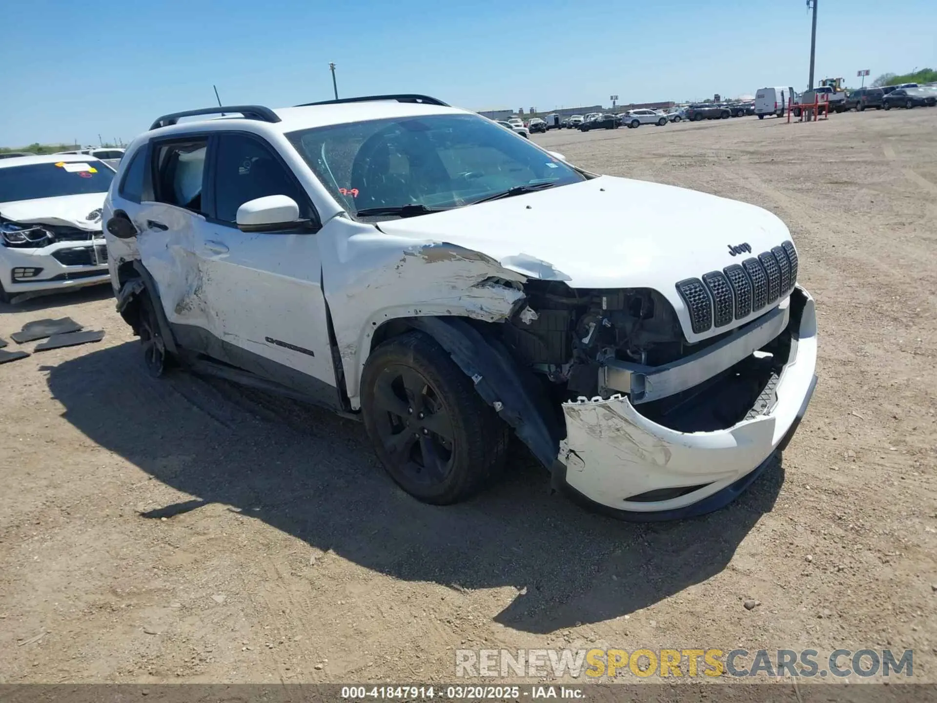 1 Photograph of a damaged car 1C4PJLLB3KD339230 JEEP CHEROKEE 2019